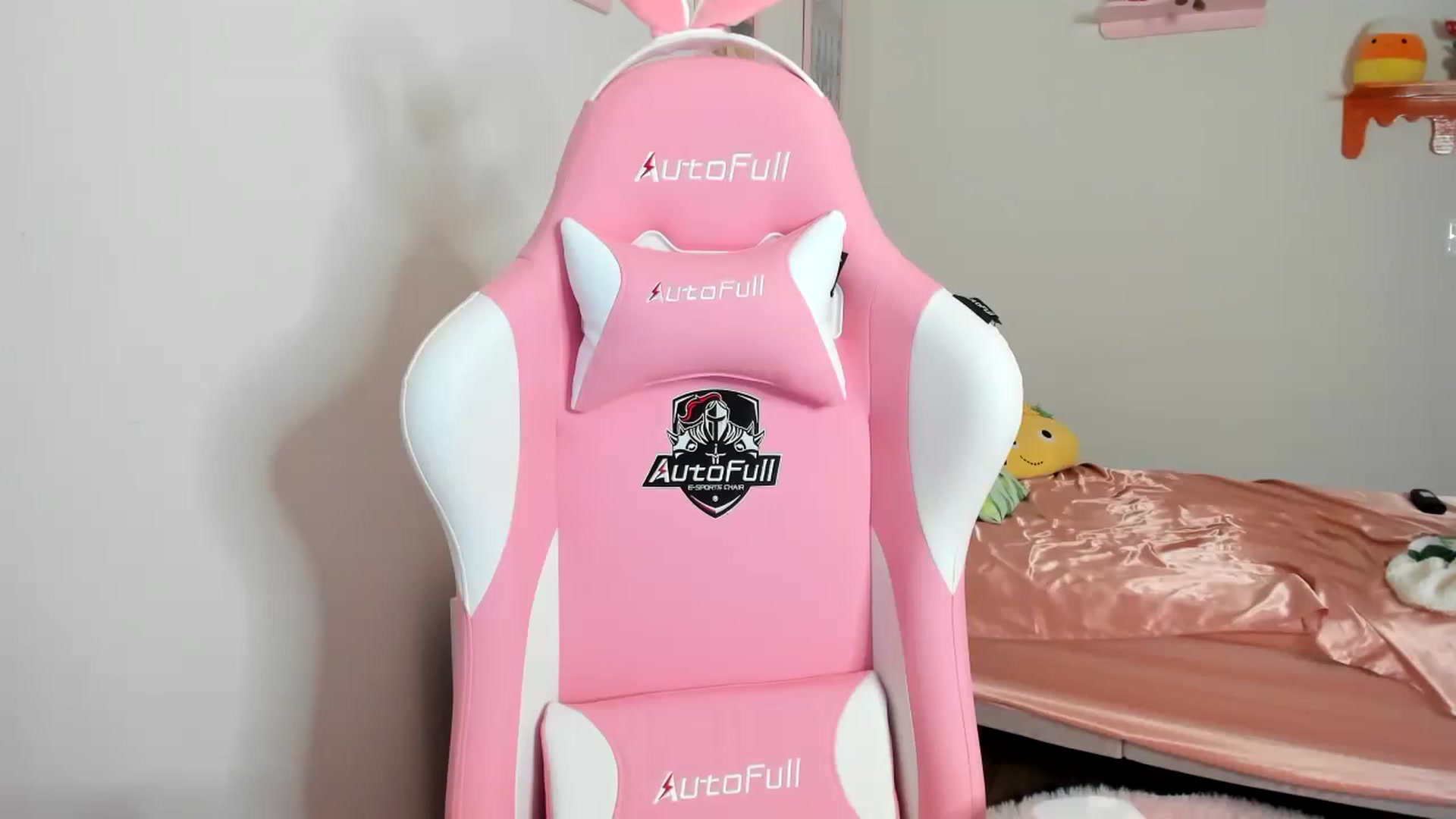 Gallery image thumbnail from Cherrycute666's myfreecams stream on, 04/13/2023, 08:40 image 19 of 20