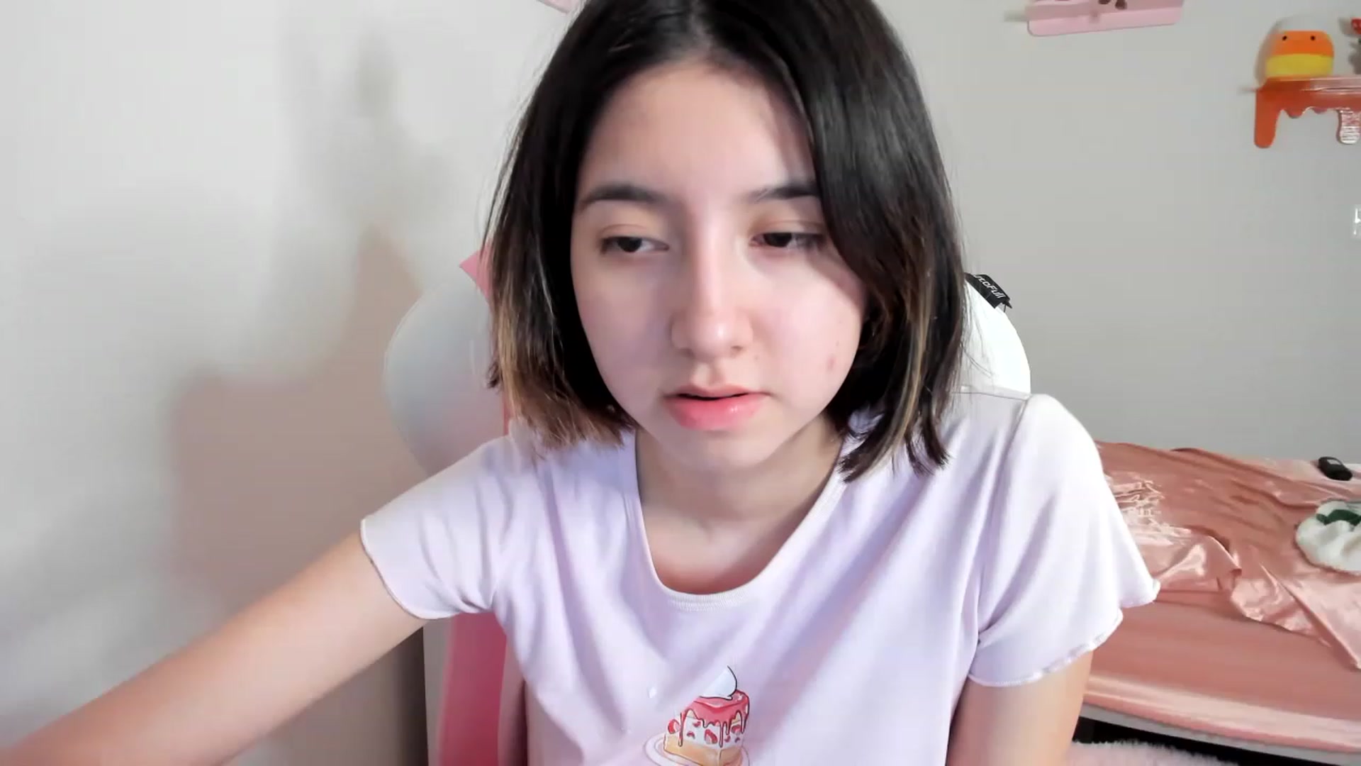 Gallery image thumbnail from Cherrycute666's myfreecams stream on, 04/13/2023, 08:40 image 18 of 20