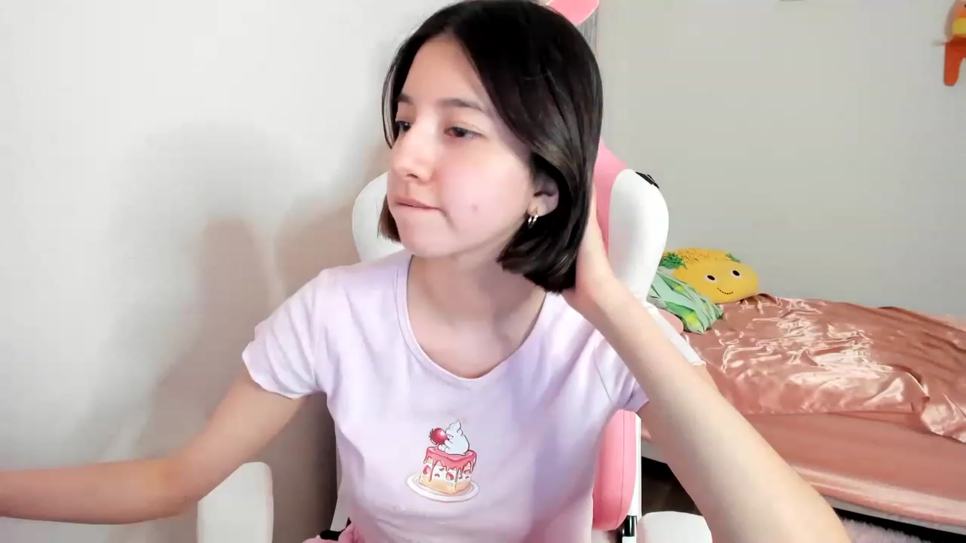 Gallery image thumbnail from Cherrycute666's myfreecams stream on, 04/13/2023, 11:56 image 7 of 20