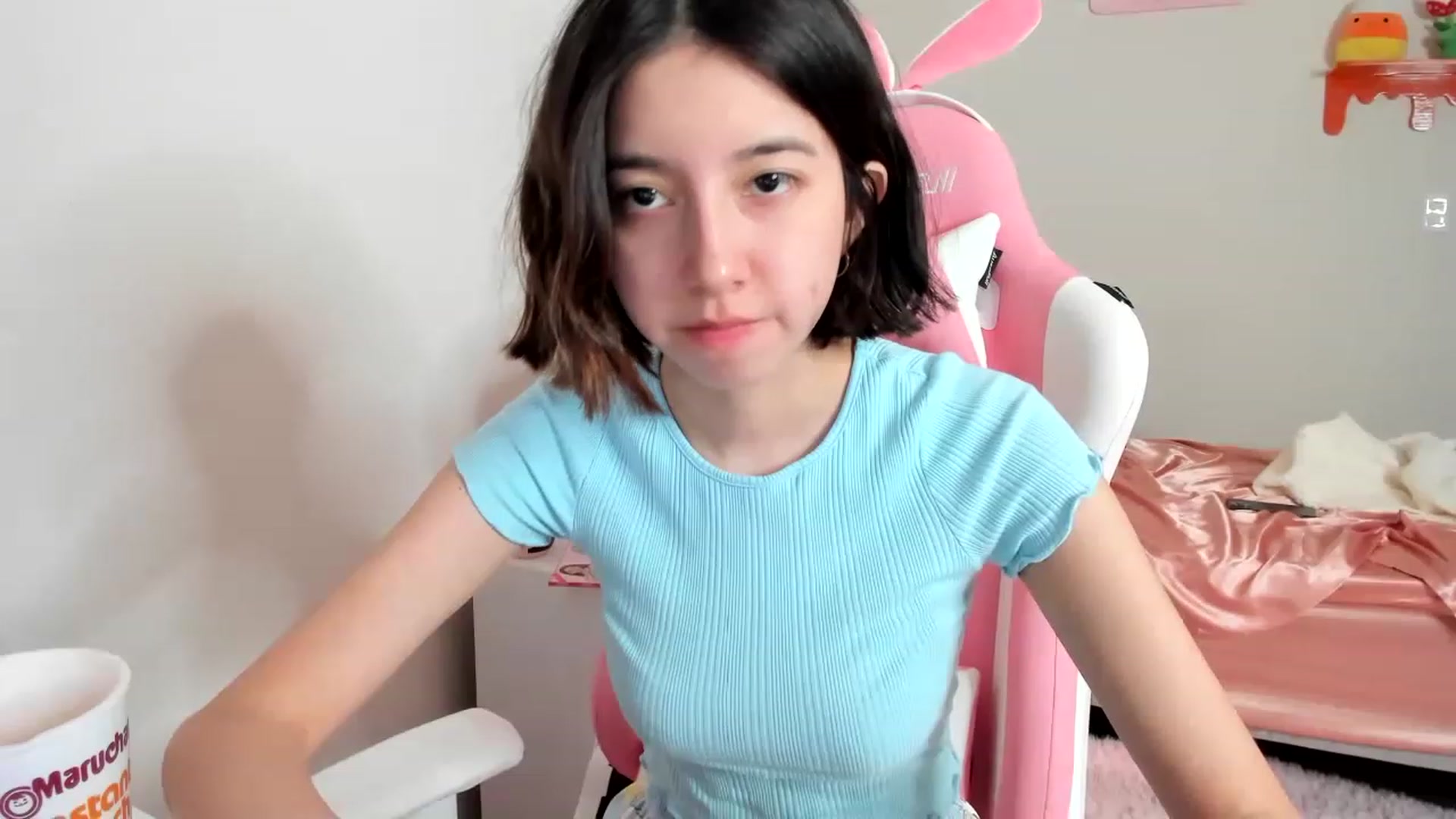 Gallery image thumbnail from Cherrycute666's myfreecams stream on, 04/13/2023, 23:30 image 15 of 20