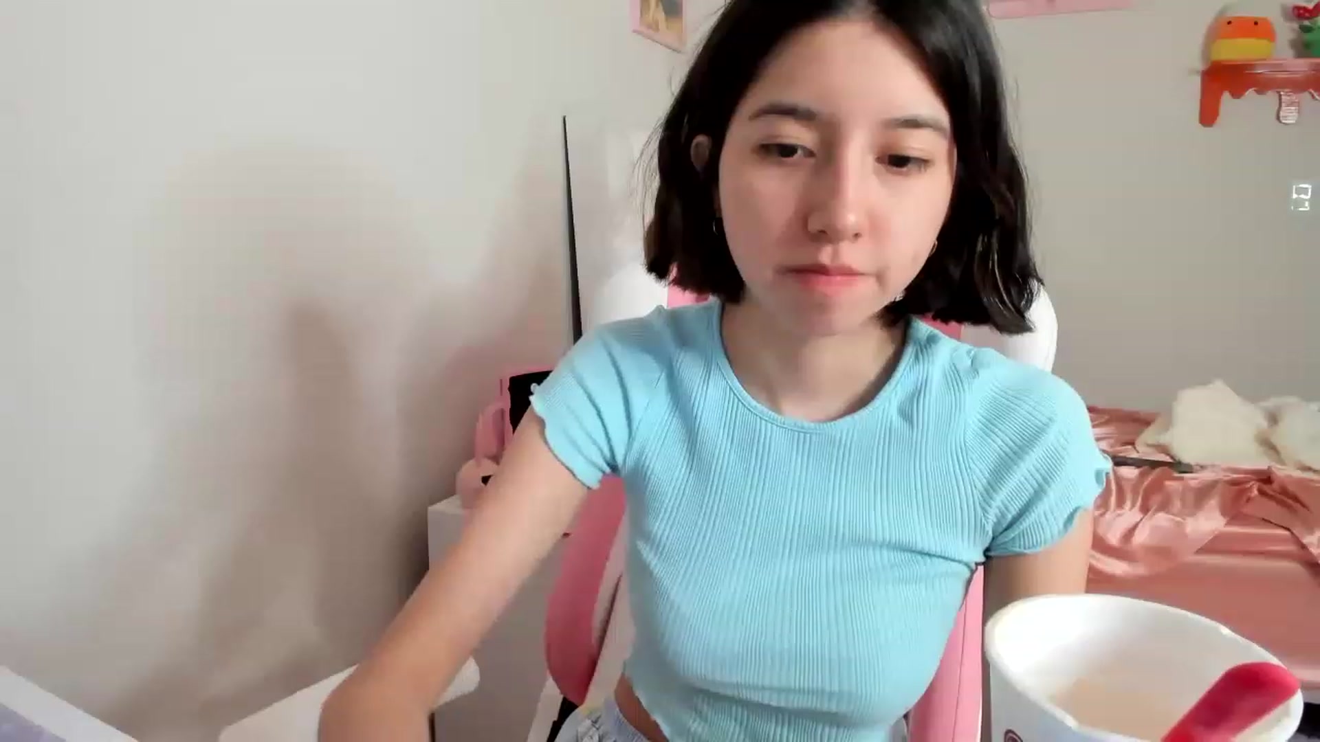 Gallery image thumbnail from Cherrycute666's myfreecams stream on, 04/13/2023, 23:30 image 16 of 20