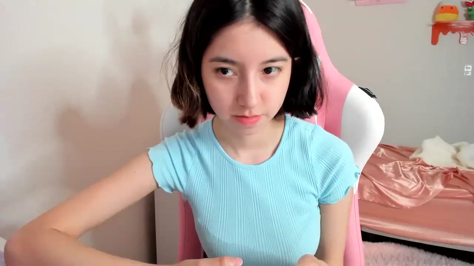 Gallery image thumbnail from Cherrycute666's myfreecams stream on, 04/13/2023, 23:30 image 19 of 20