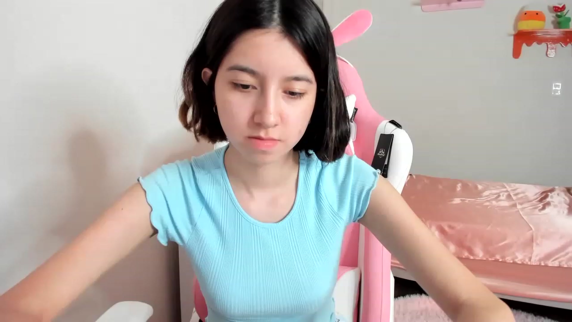 Gallery image thumbnail from Cherrycute666's myfreecams stream on, 04/14/2023, 05:25 image 18 of 20