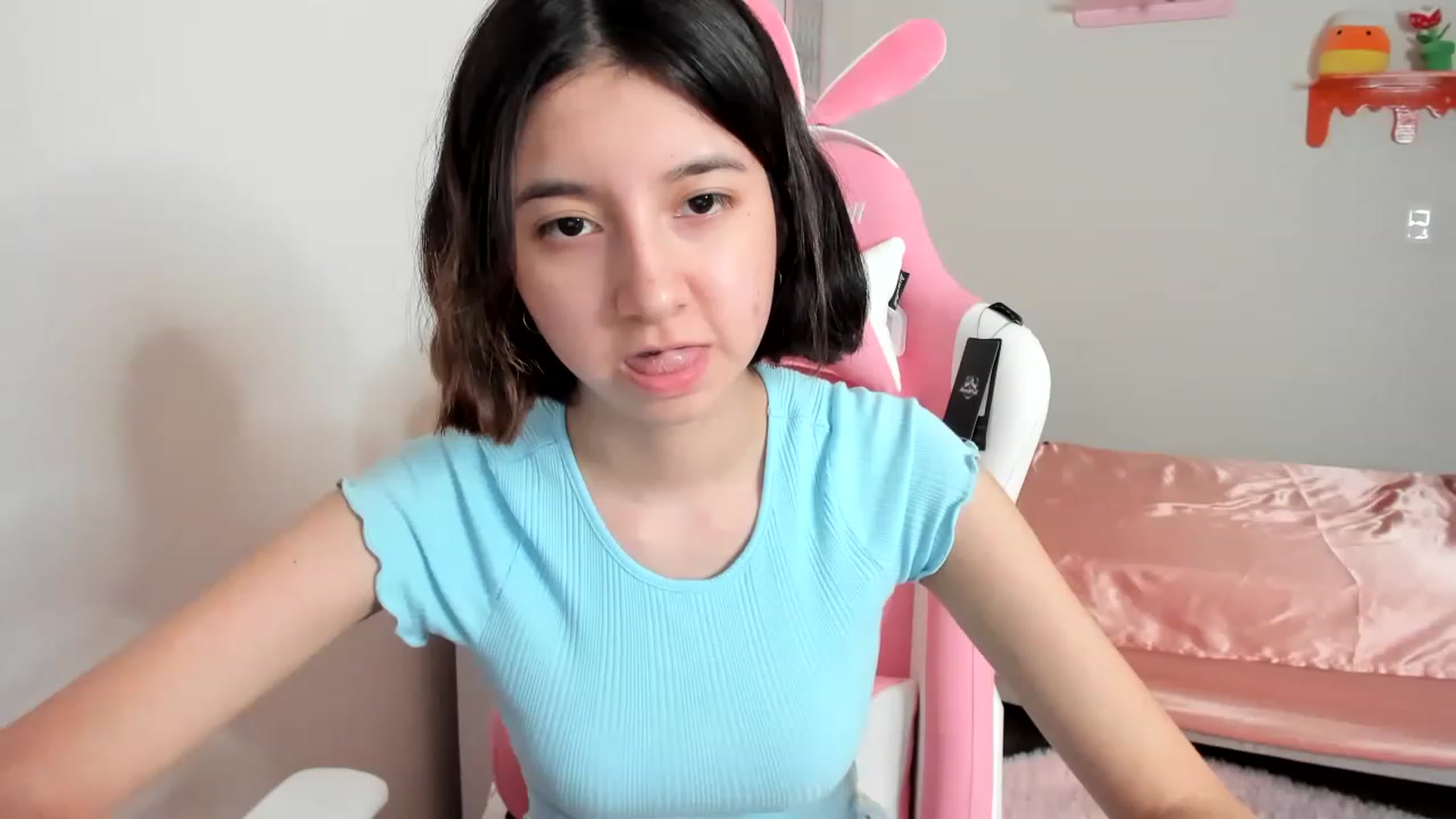 Gallery image thumbnail from Cherrycute666's myfreecams stream on, 04/14/2023, 05:25 image 15 of 20