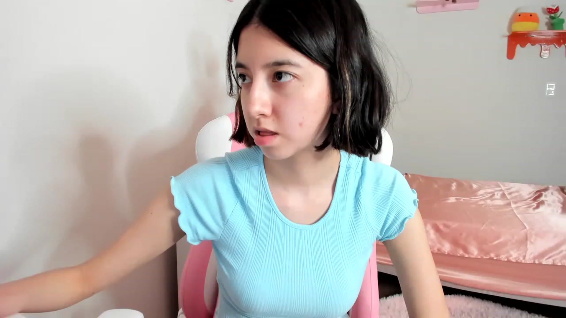 Gallery image thumbnail from Cherrycute666's myfreecams stream on, 04/14/2023, 05:25 image 9 of 20
