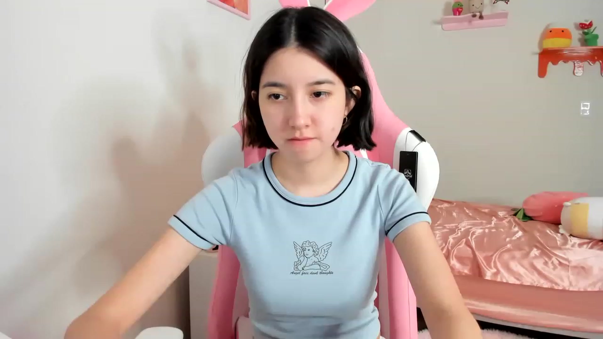 Gallery image thumbnail from Cherrycute666's myfreecams stream on, 04/14/2023, 08:25 image 4 of 20
