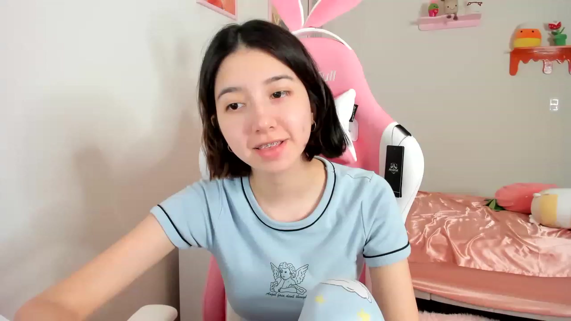 Gallery image thumbnail from Cherrycute666's myfreecams stream on, 04/14/2023, 08:25 image 9 of 20