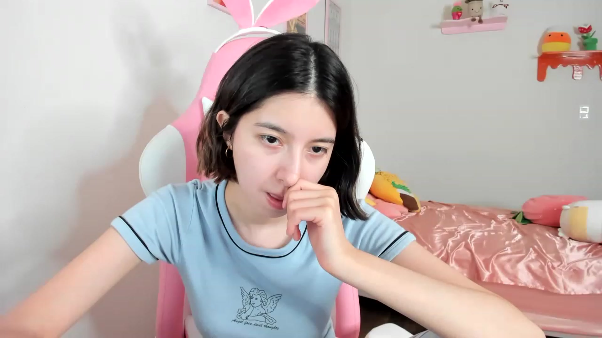Gallery image thumbnail from Cherrycute666's myfreecams stream on, 04/14/2023, 08:25 image 3 of 20
