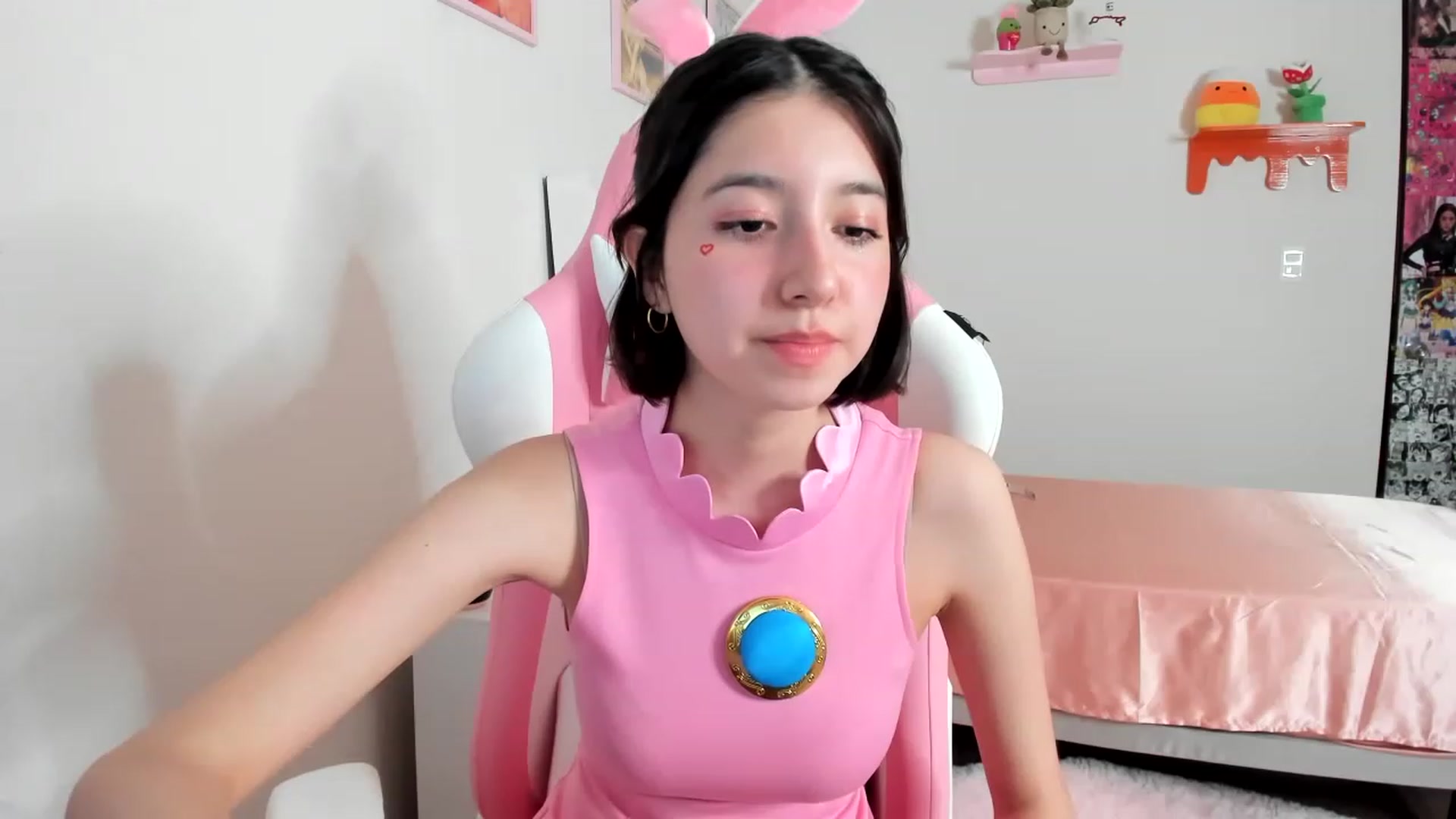 Gallery image thumbnail from Cherrycute666's myfreecams stream on, 04/15/2023, 04:29 image 16 of 20