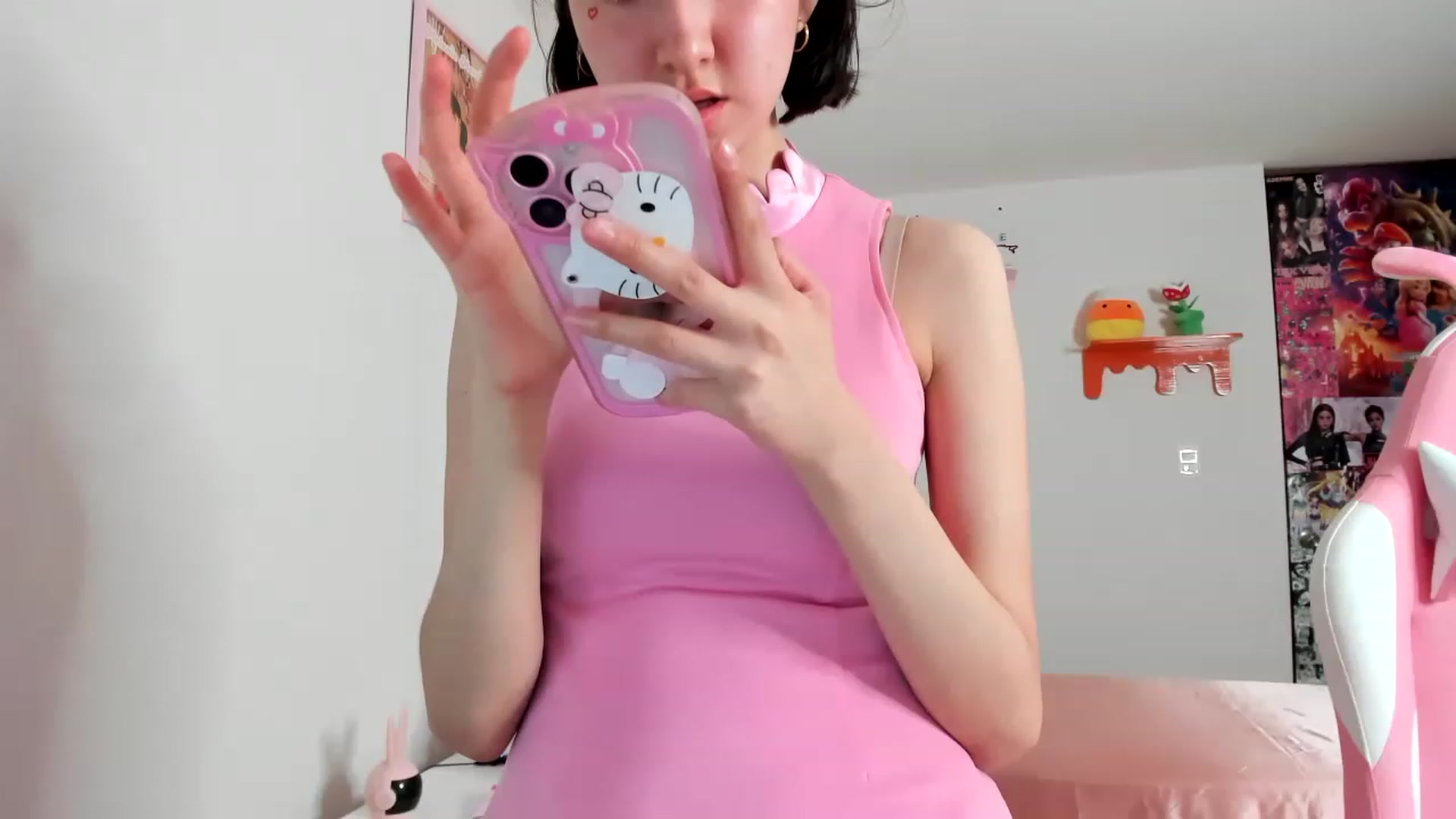 Gallery image thumbnail from Cherrycute666's myfreecams stream on, 04/15/2023, 04:29 image 4 of 20