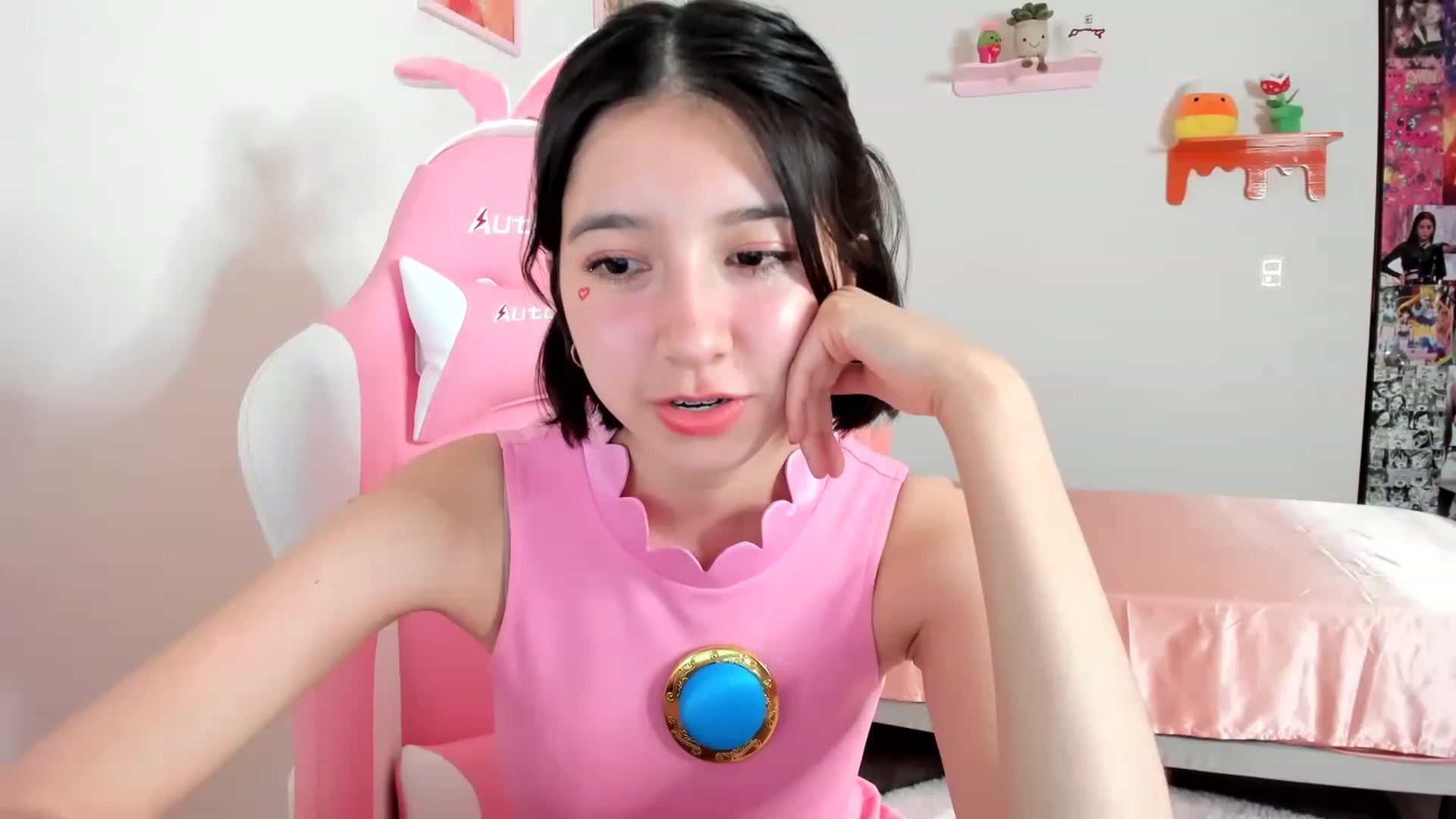Gallery image thumbnail from Cherrycute666's myfreecams stream on, 04/15/2023, 07:17 image 3 of 20
