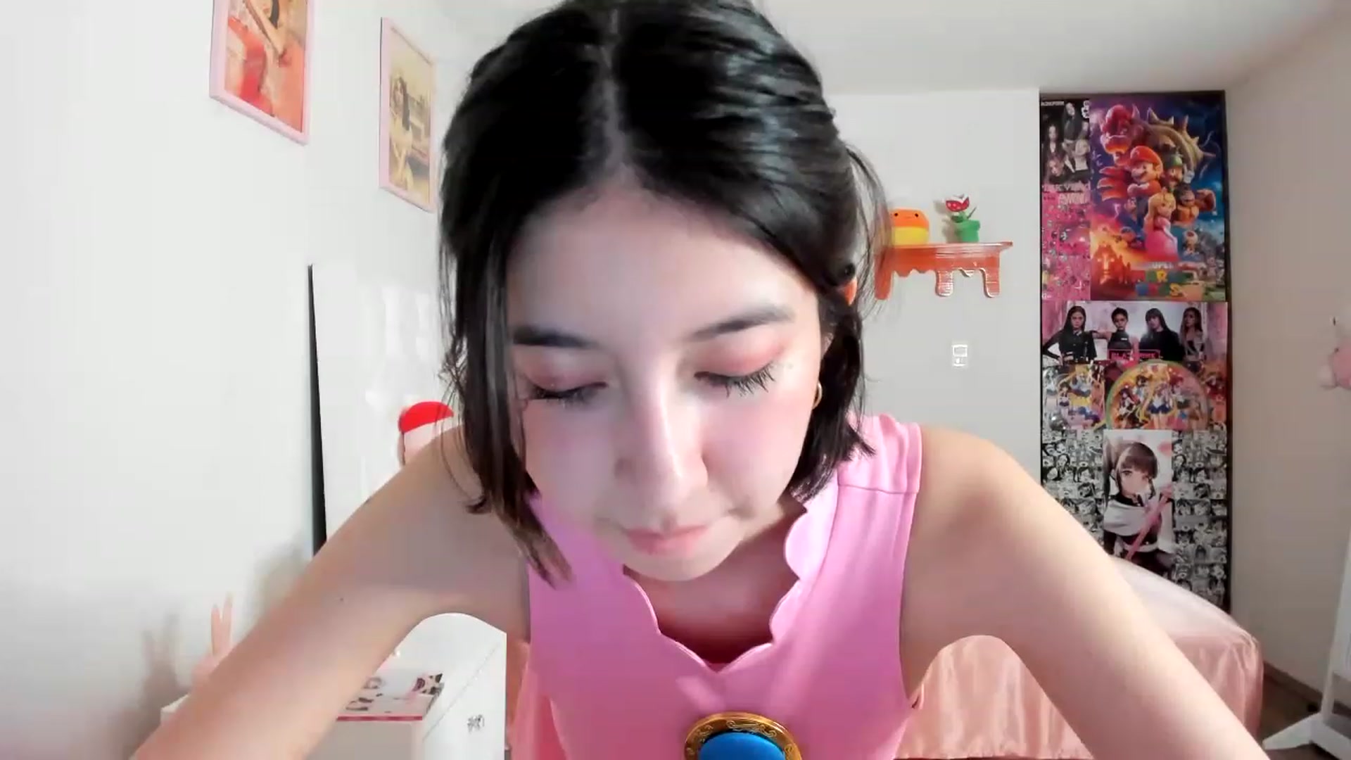 Gallery image thumbnail from Cherrycute666's myfreecams stream on, 04/15/2023, 07:17 image 5 of 20