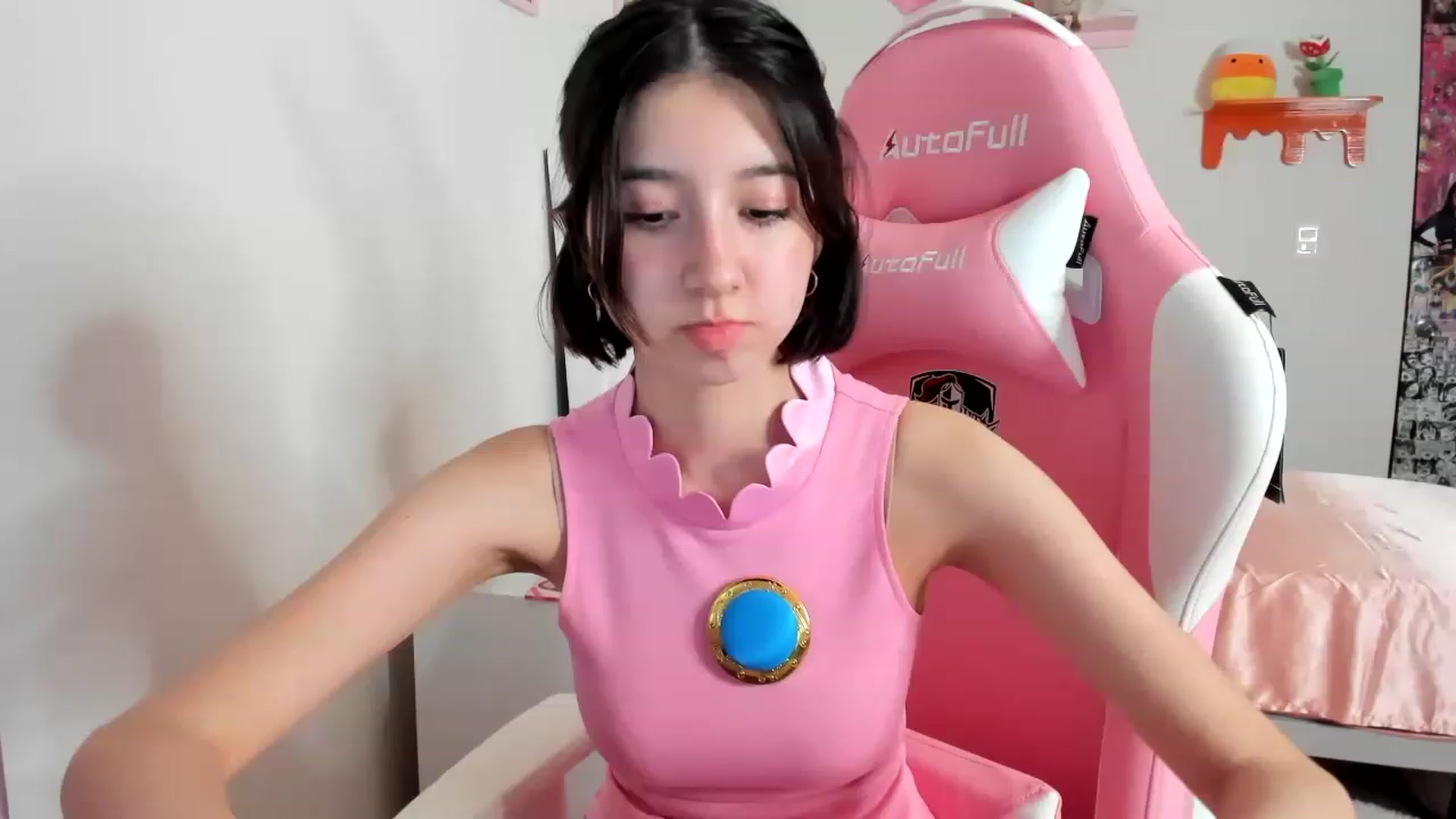 Gallery image thumbnail from Cherrycute666's myfreecams stream on, 04/15/2023, 07:17 image 7 of 20
