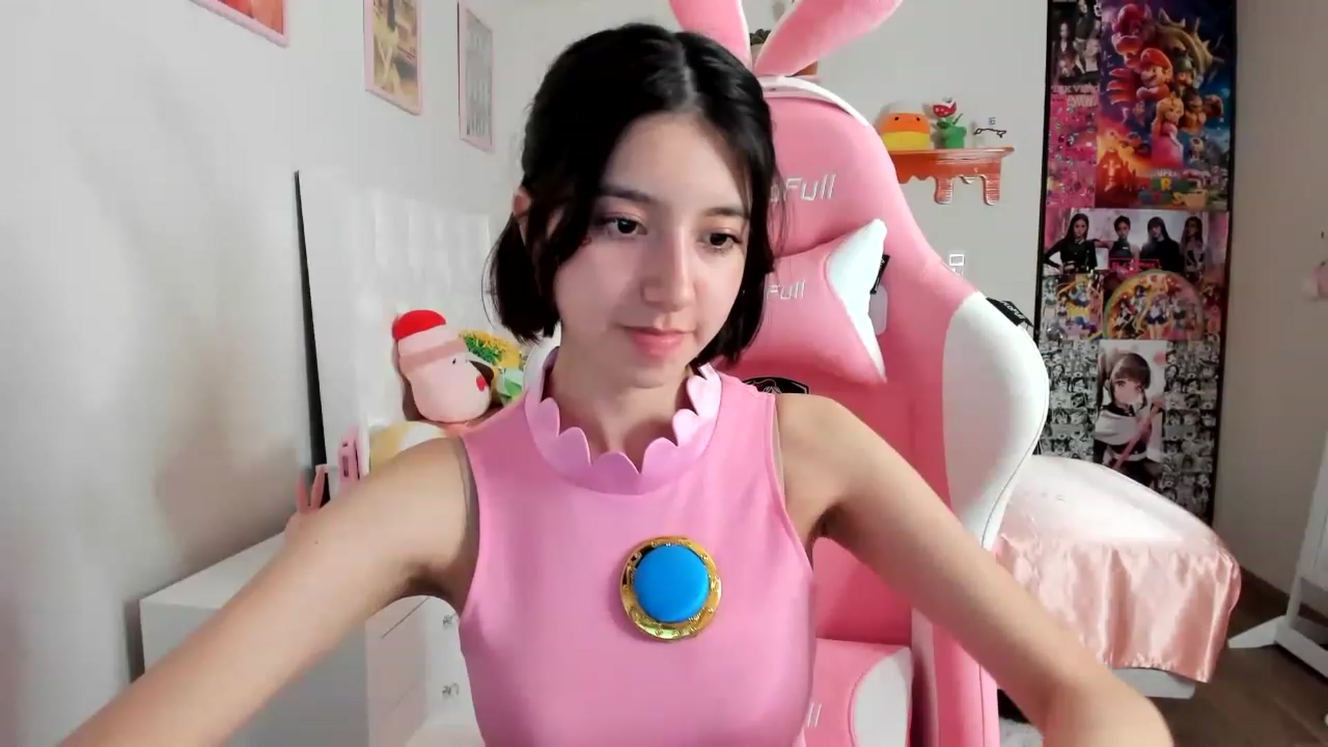 Gallery image thumbnail from Cherrycute666's myfreecams stream on, 04/15/2023, 08:31 image 8 of 20