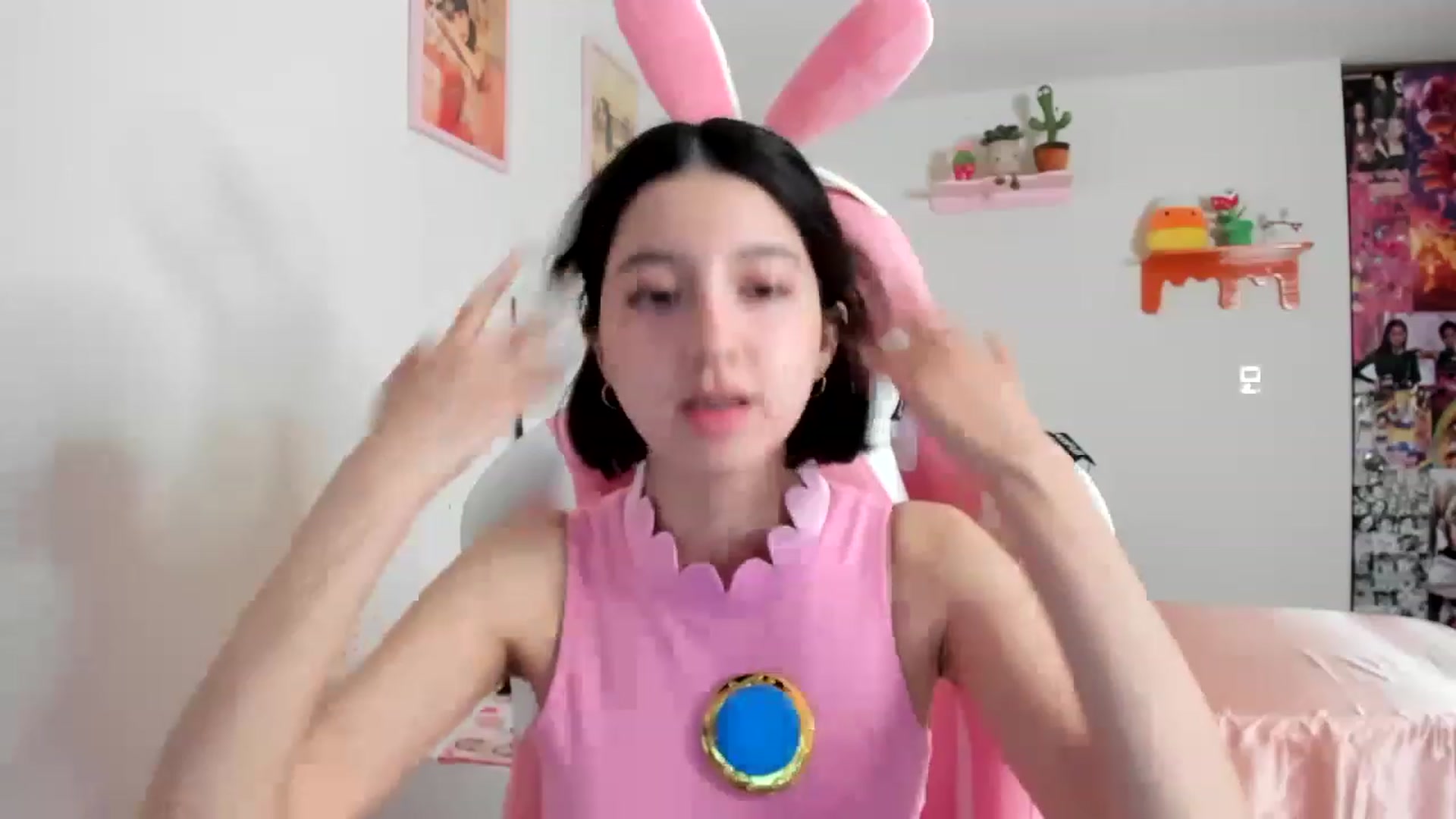 Gallery image thumbnail from Cherrycute666's myfreecams stream on, 04/15/2023, 10:42 image 3 of 20