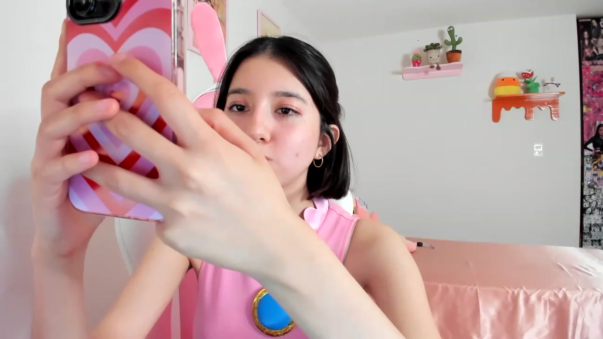 Gallery image thumbnail from Cherrycute666's myfreecams stream on, 04/15/2023, 10:42 image 13 of 20