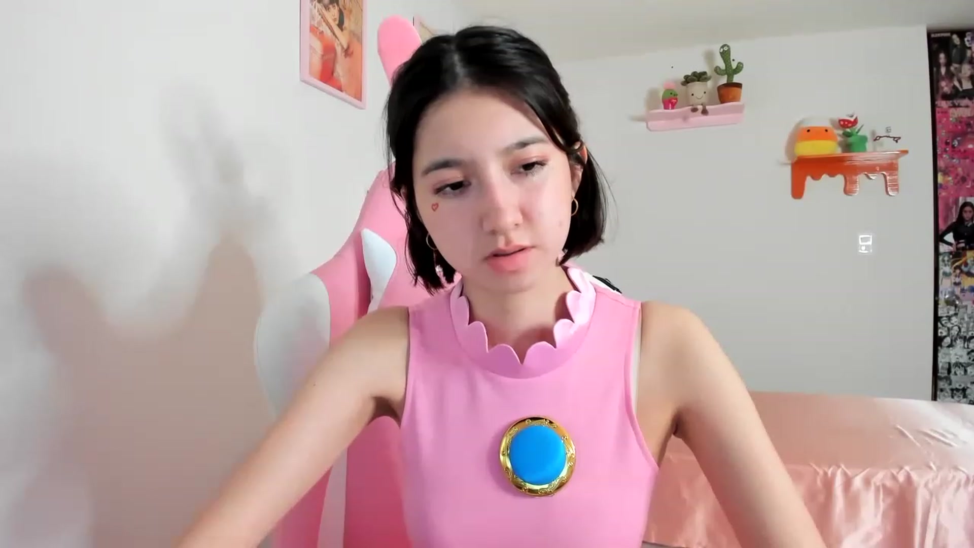 Gallery image thumbnail from Cherrycute666's myfreecams stream on, 04/15/2023, 10:42 image 12 of 20