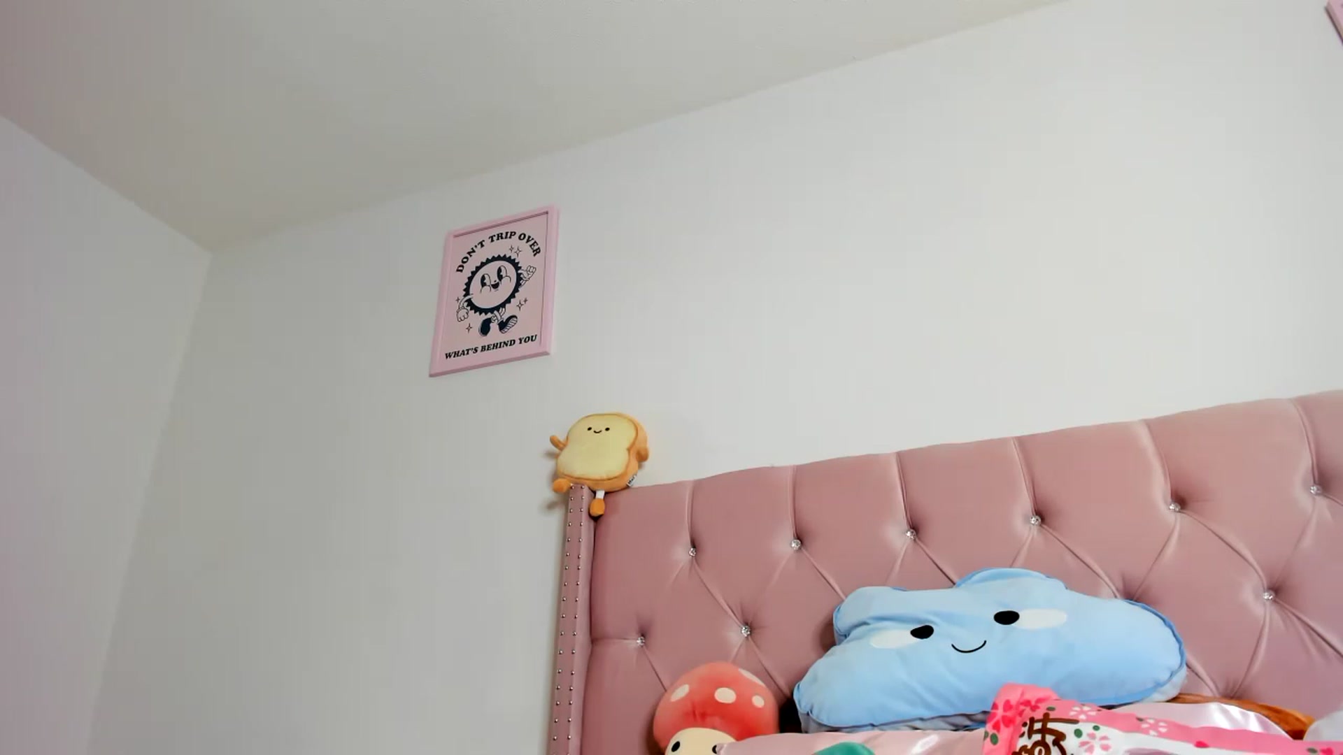 Gallery image thumbnail from Cherrycute666's myfreecams stream on, 04/15/2023, 12:51 image 17 of 20