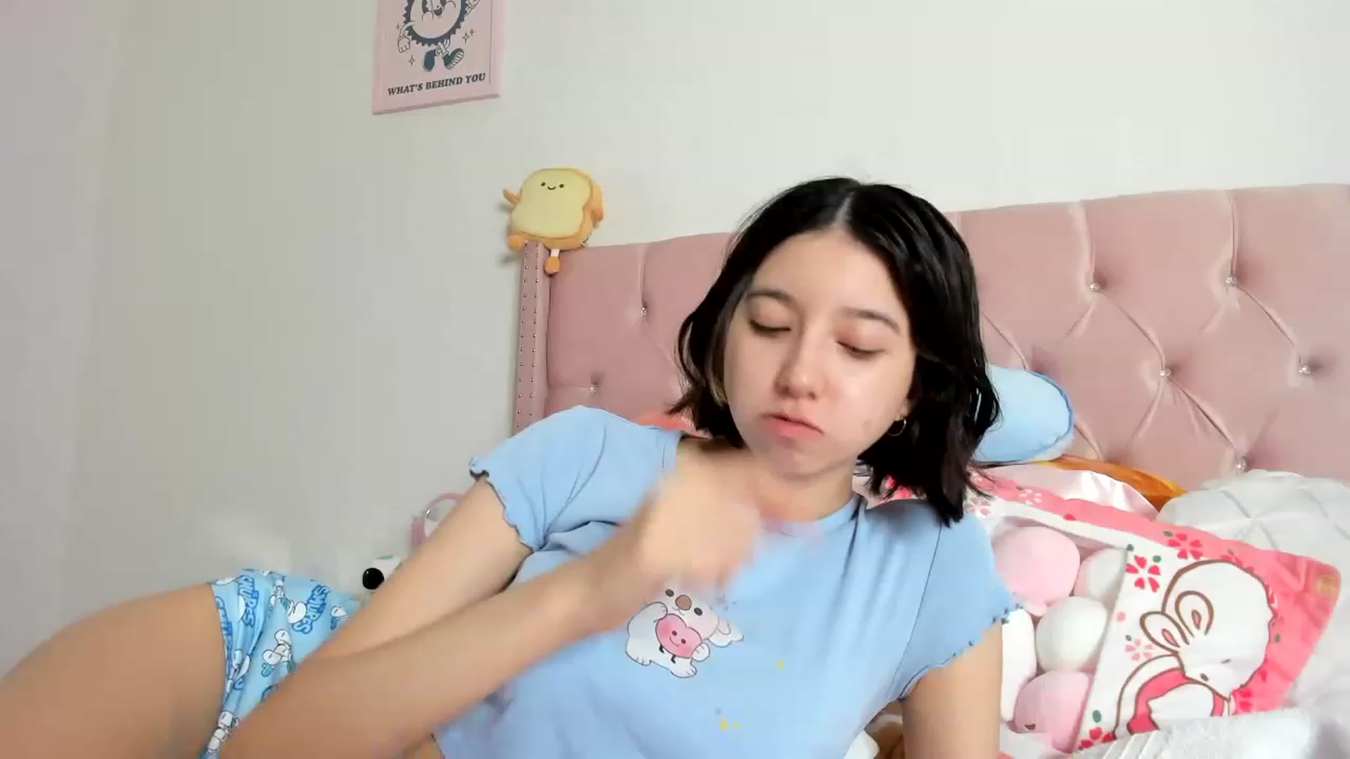 Gallery image thumbnail from Cherrycute666's myfreecams stream on, 04/15/2023, 12:51 image 19 of 20