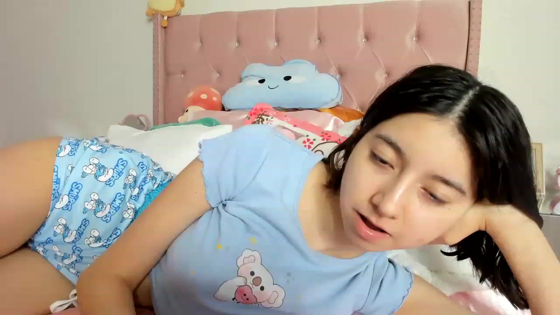 Gallery image thumbnail from Cherrycute666's myfreecams stream on, 04/15/2023, 13:09 image 9 of 20