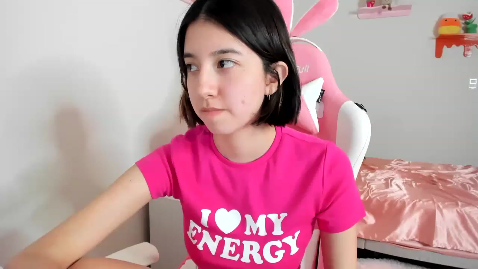 Gallery image thumbnail from Cherrycute666's myfreecams stream on, 04/16/2023, 03:22 image 6 of 20