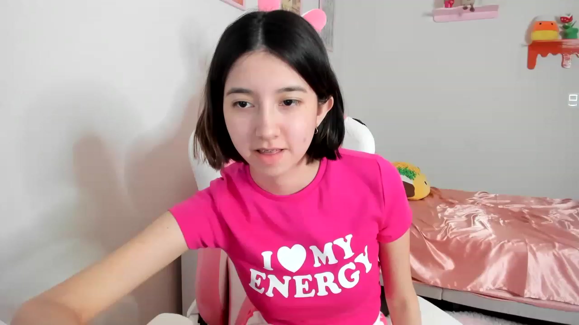 Gallery image thumbnail from Cherrycute666's myfreecams stream on, 04/16/2023, 03:22 image 3 of 20