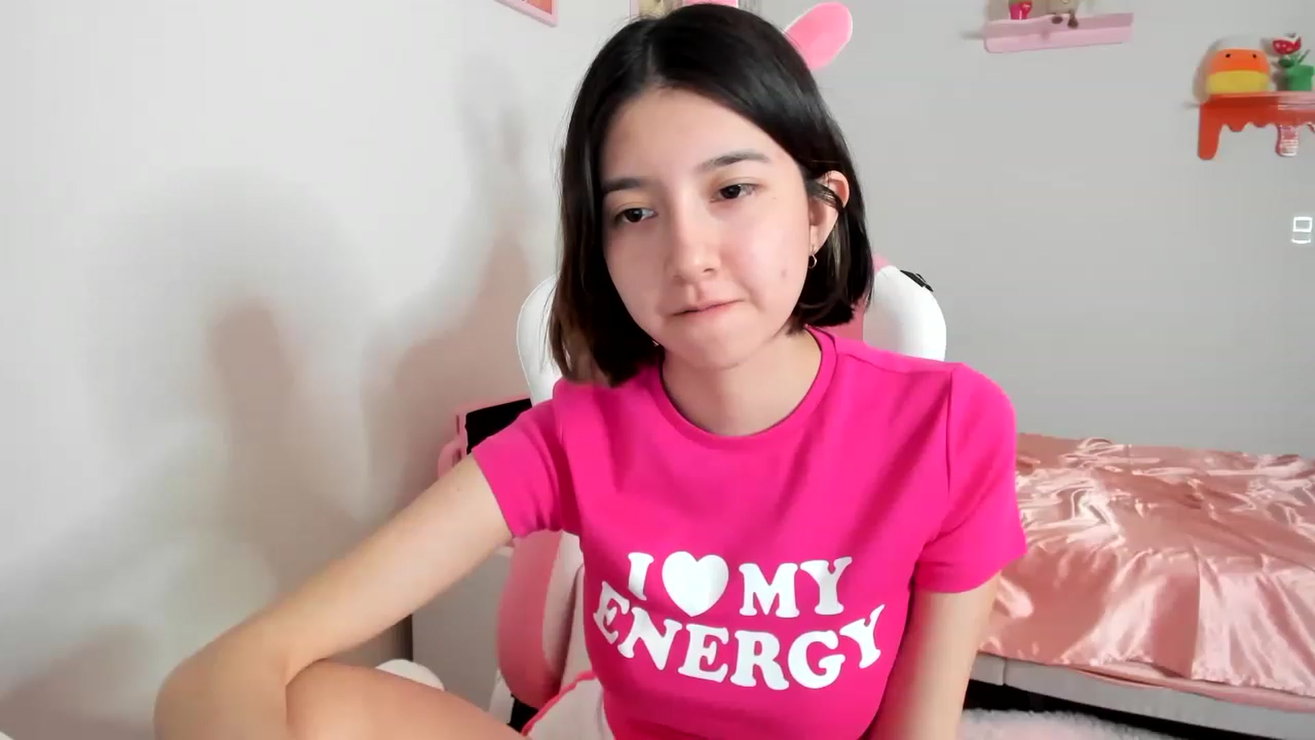 Gallery image thumbnail from Cherrycute666's myfreecams stream on, 04/16/2023, 03:22 image 4 of 20