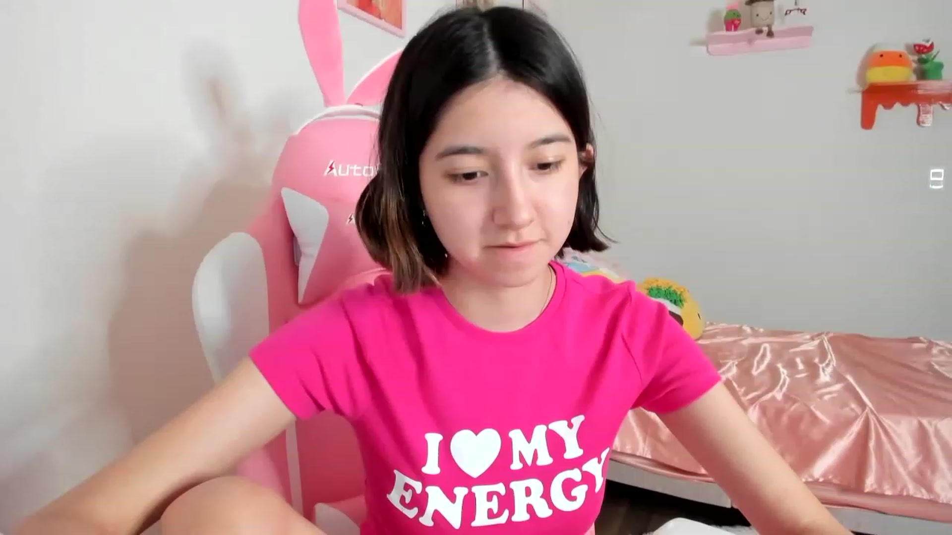 Gallery image thumbnail from Cherrycute666's myfreecams stream on, 04/16/2023, 08:25 image 11 of 20
