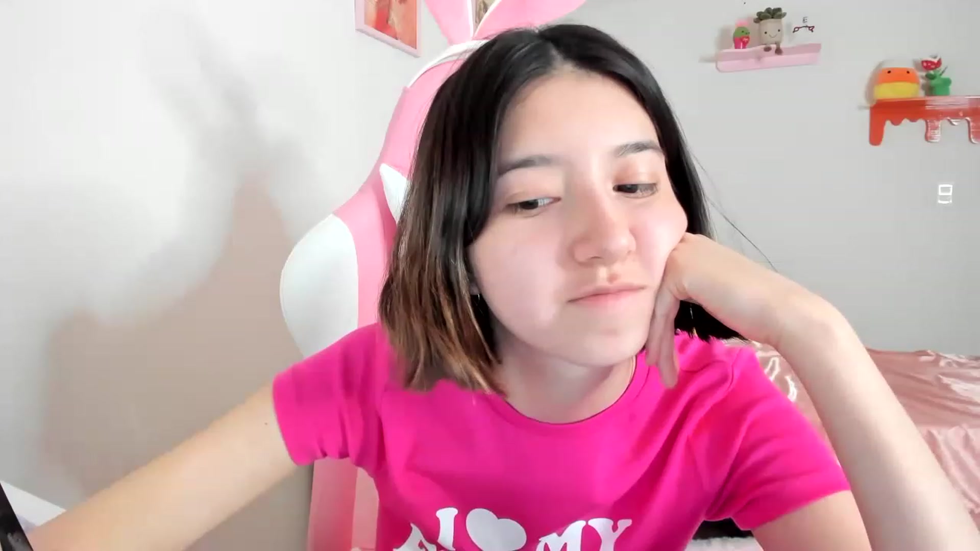 Gallery image thumbnail from Cherrycute666's myfreecams stream on, 04/16/2023, 10:07 image 9 of 20