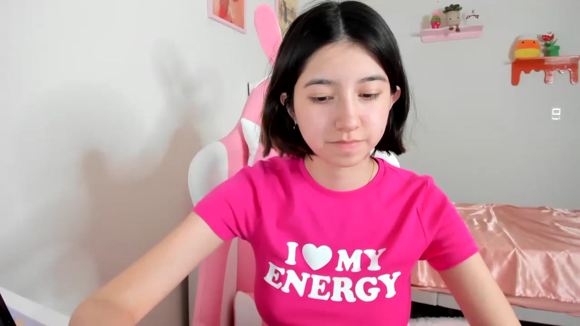 Gallery image thumbnail from Cherrycute666's myfreecams stream on, 04/16/2023, 10:07 image 11 of 20