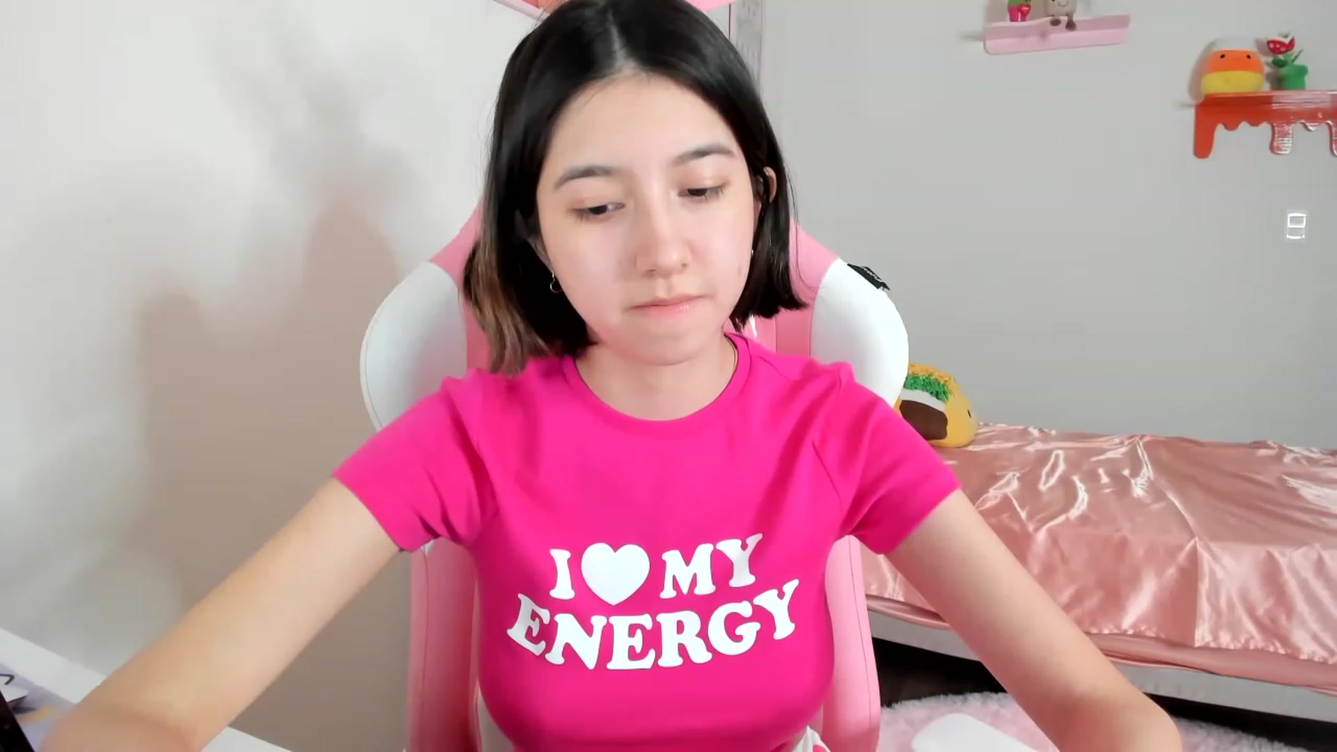 Gallery image thumbnail from Cherrycute666's myfreecams stream on, 04/16/2023, 10:07 image 5 of 20