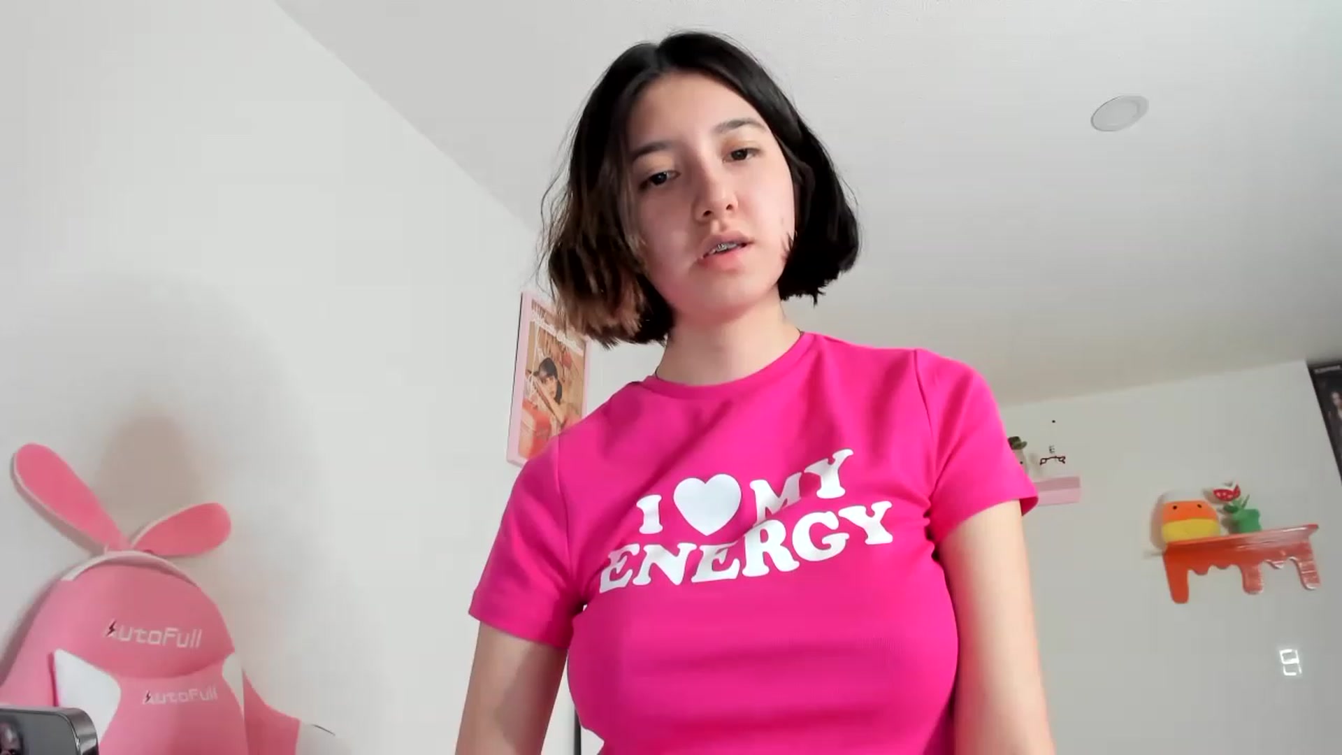 Gallery image thumbnail from Cherrycute666's myfreecams stream on, 04/16/2023, 10:07 image 15 of 20