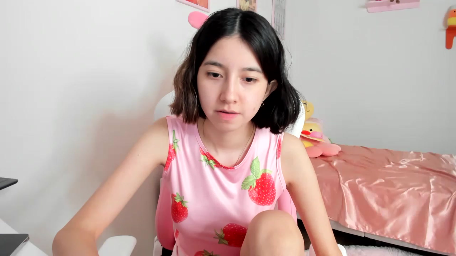 Gallery image thumbnail from Cherrycute666's myfreecams stream on, 04/16/2023, 15:17 image 14 of 20