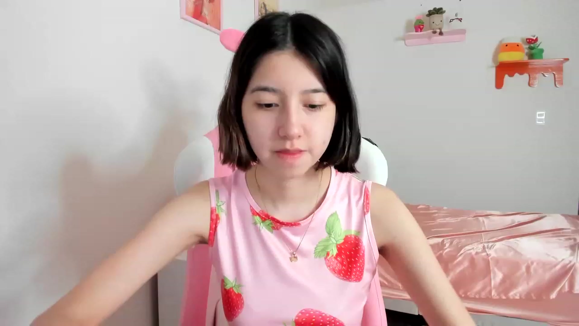 Gallery image thumbnail from Cherrycute666's myfreecams stream on, 04/16/2023, 23:10 image 2 of 20