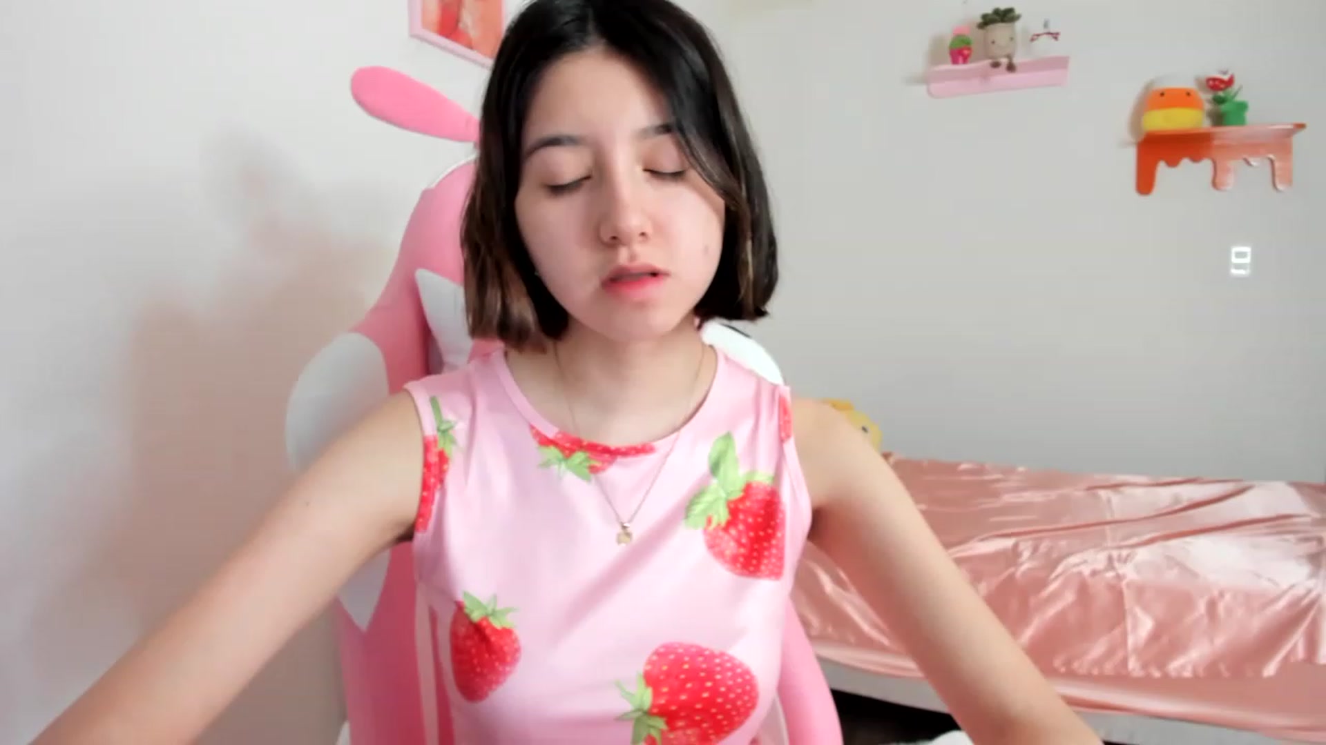 Gallery image thumbnail from Cherrycute666's myfreecams stream on, 04/16/2023, 23:10 image 8 of 20