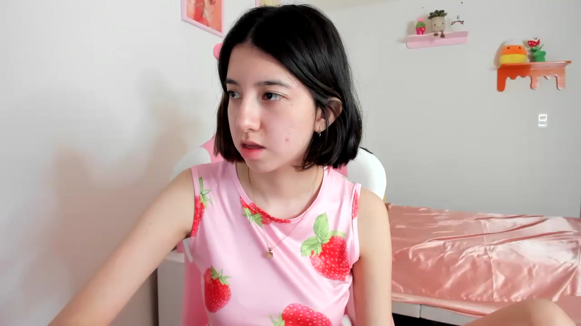 Gallery image thumbnail from Cherrycute666's myfreecams stream on, 04/16/2023, 23:10 image 10 of 20