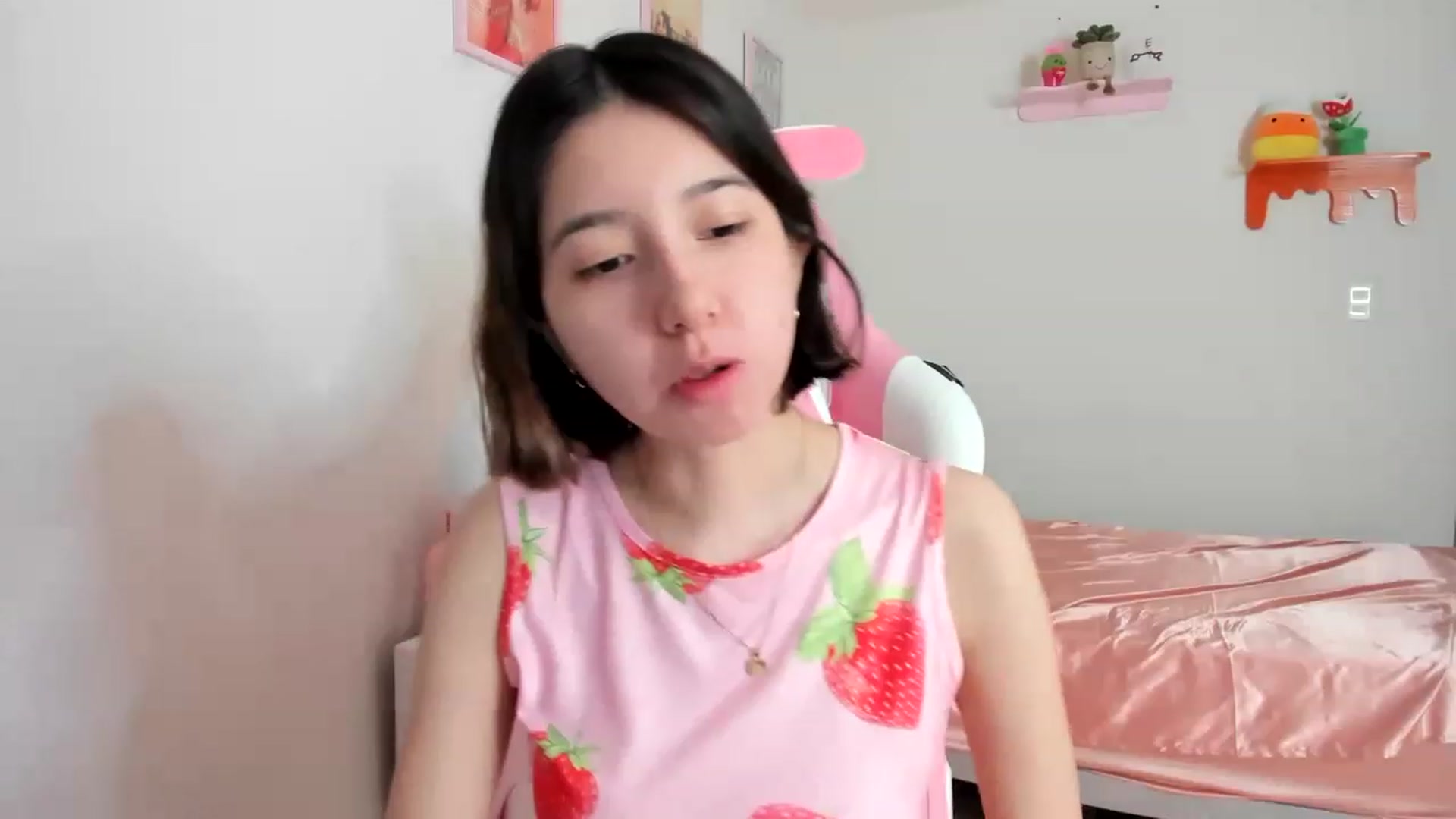 Gallery image thumbnail from Cherrycute666's myfreecams stream on, 04/16/2023, 23:10 image 18 of 20