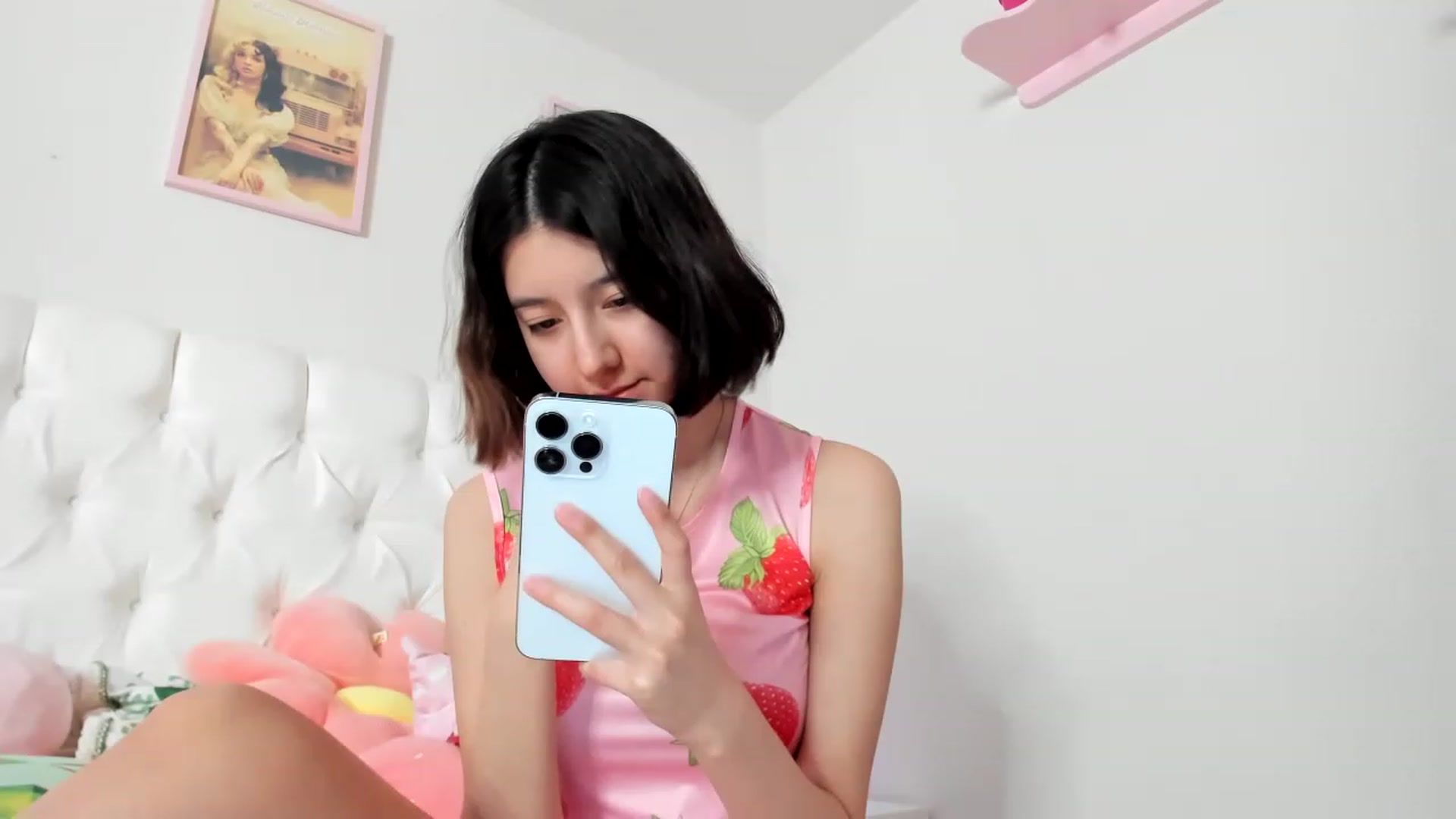 Gallery image thumbnail from Cherrycute666's myfreecams stream on, 04/17/2023, 03:29 image 9 of 20