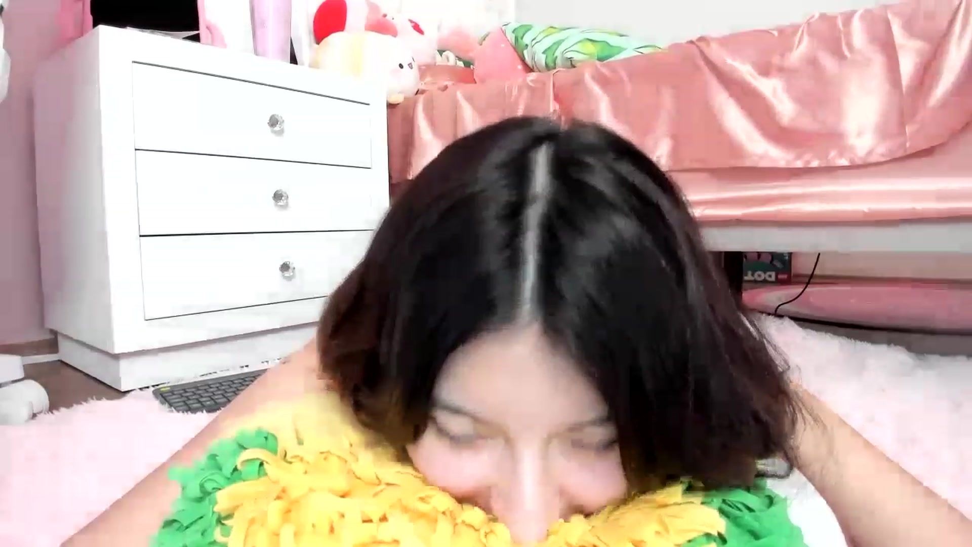 Gallery image thumbnail from Cherrycute666's myfreecams stream on, 04/17/2023, 04:50 image 20 of 20