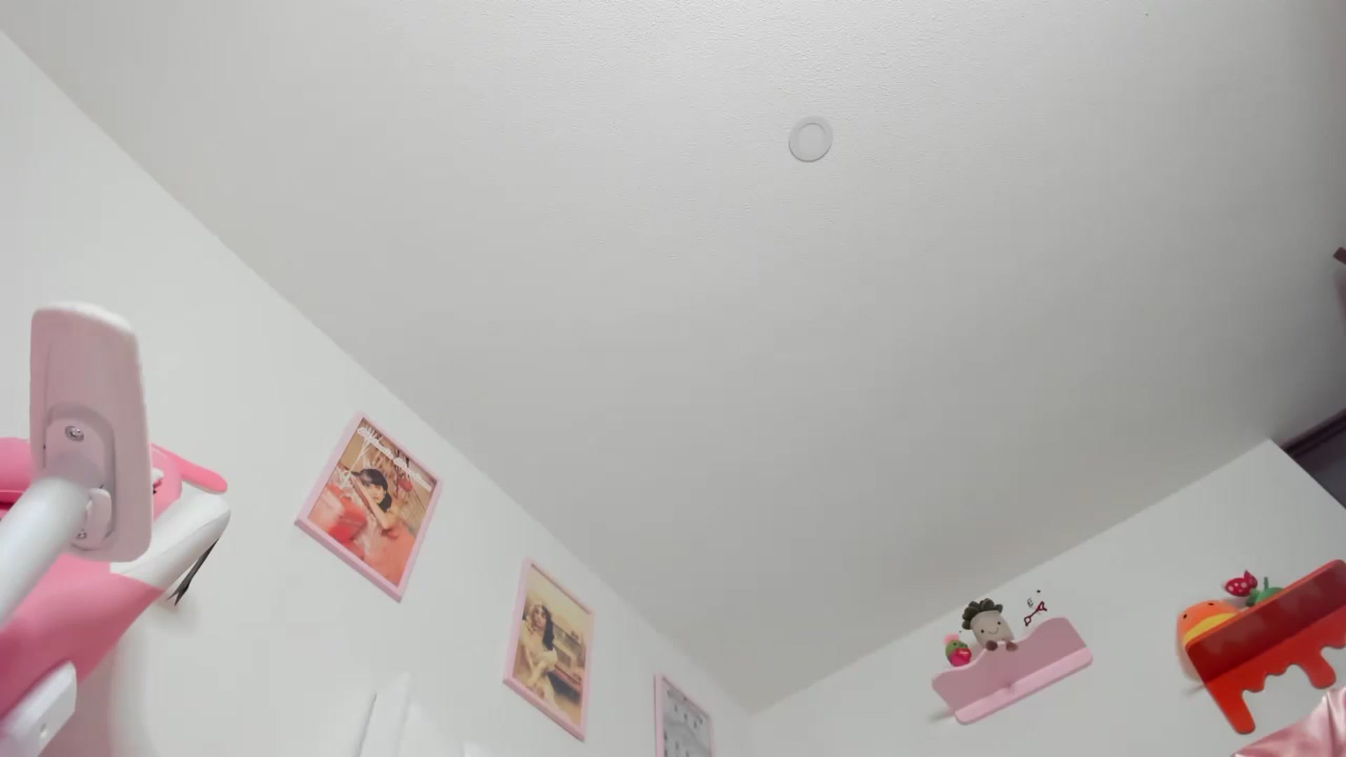 Gallery image thumbnail from Cherrycute666's myfreecams stream on, 04/17/2023, 04:50 image 15 of 20