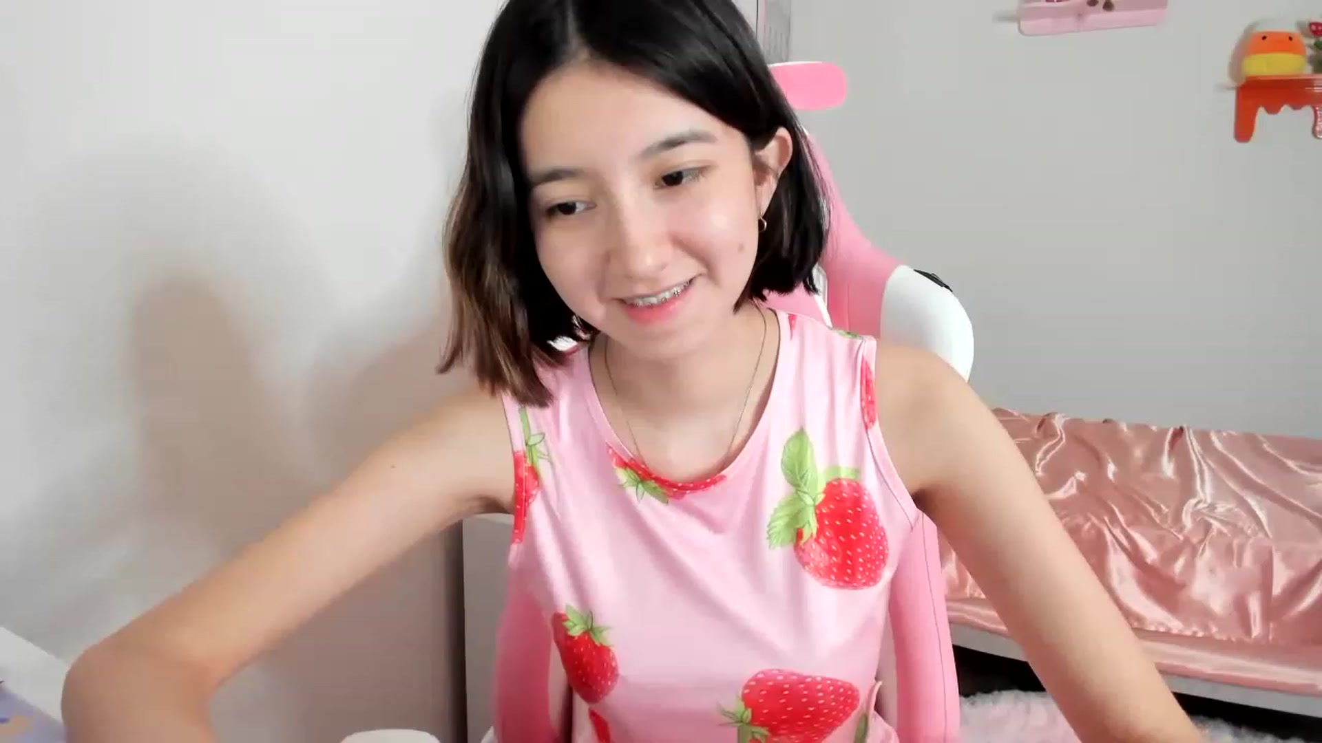 Gallery image thumbnail from Cherrycute666's myfreecams stream on, 04/17/2023, 06:15 image 5 of 20