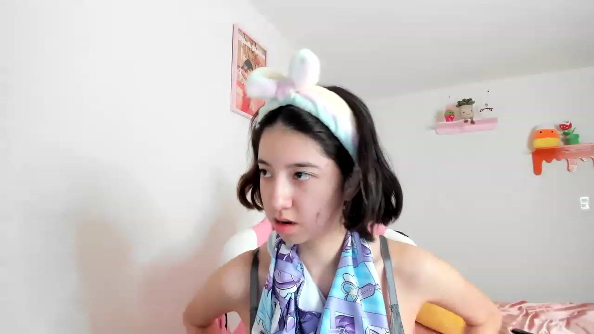 Gallery image thumbnail from Cherrycute666's myfreecams stream on, 04/17/2023, 15:17 image 3 of 20