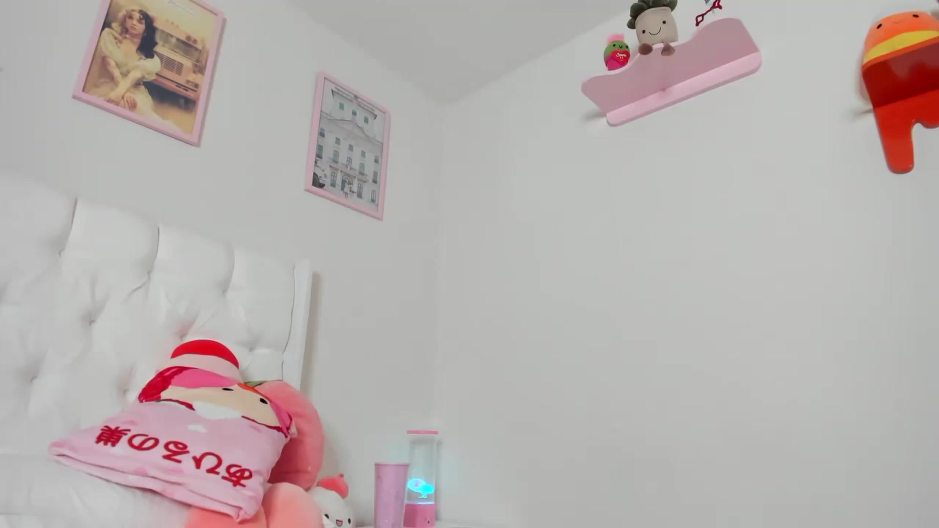Gallery image thumbnail from Cherrycute666's myfreecams stream on, 04/18/2023, 04:52 image 4 of 20