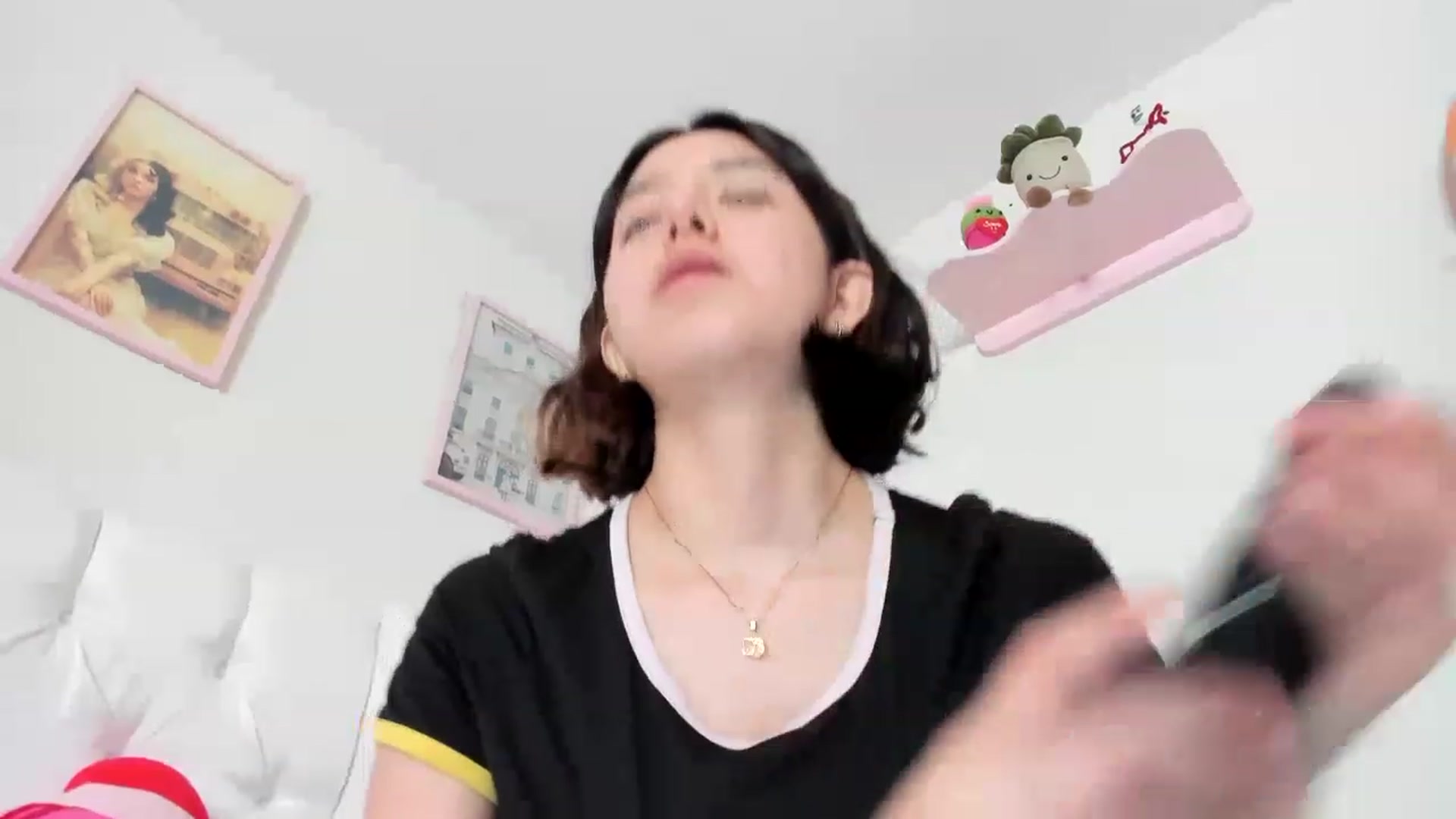 Gallery image thumbnail from Cherrycute666's myfreecams stream on, 04/18/2023, 04:52 image 6 of 20