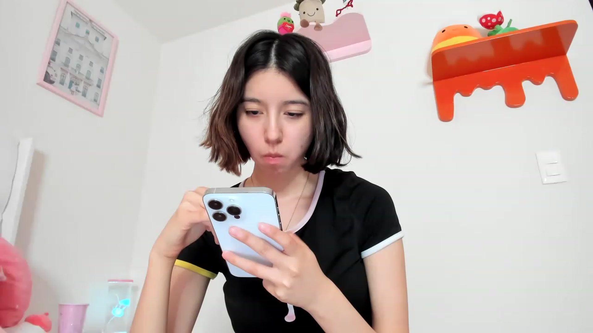 Gallery image thumbnail from Cherrycute666's myfreecams stream on, 04/18/2023, 04:52 image 16 of 20