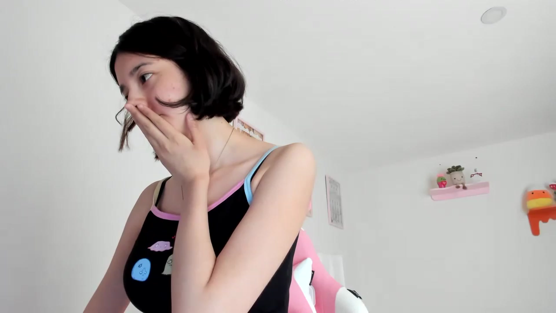 Gallery image thumbnail from Cherrycute666's myfreecams stream on, 04/18/2023, 23:03 image 13 of 20
