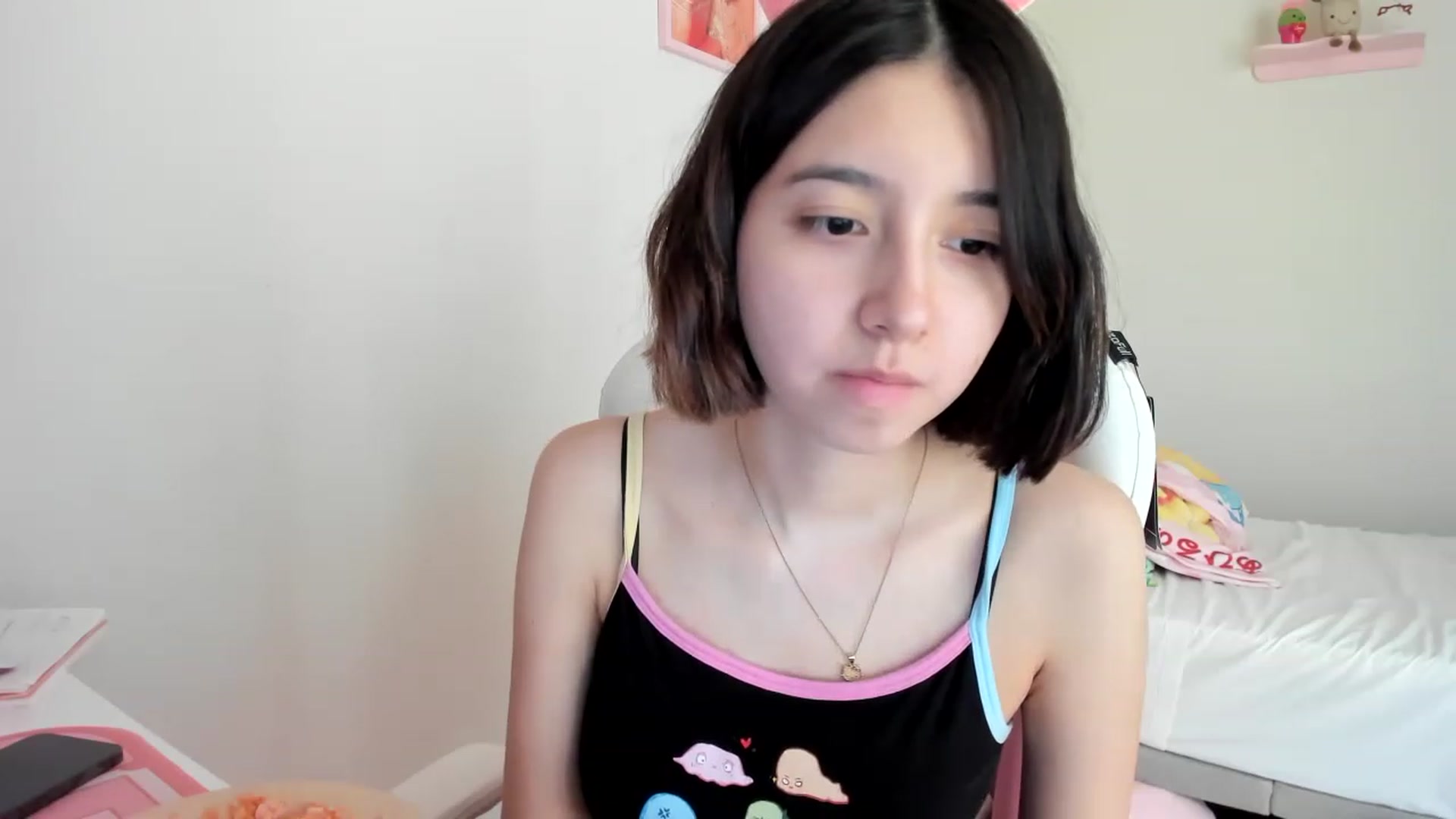 Gallery image thumbnail from Cherrycute666's myfreecams stream on, 04/18/2023, 23:03 image 20 of 20