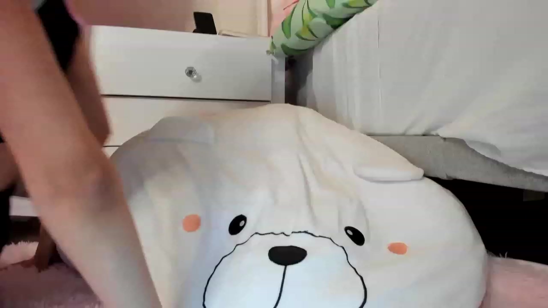 Gallery image thumbnail from Cherrycute666's myfreecams stream on, 04/19/2023, 07:11 image 14 of 20