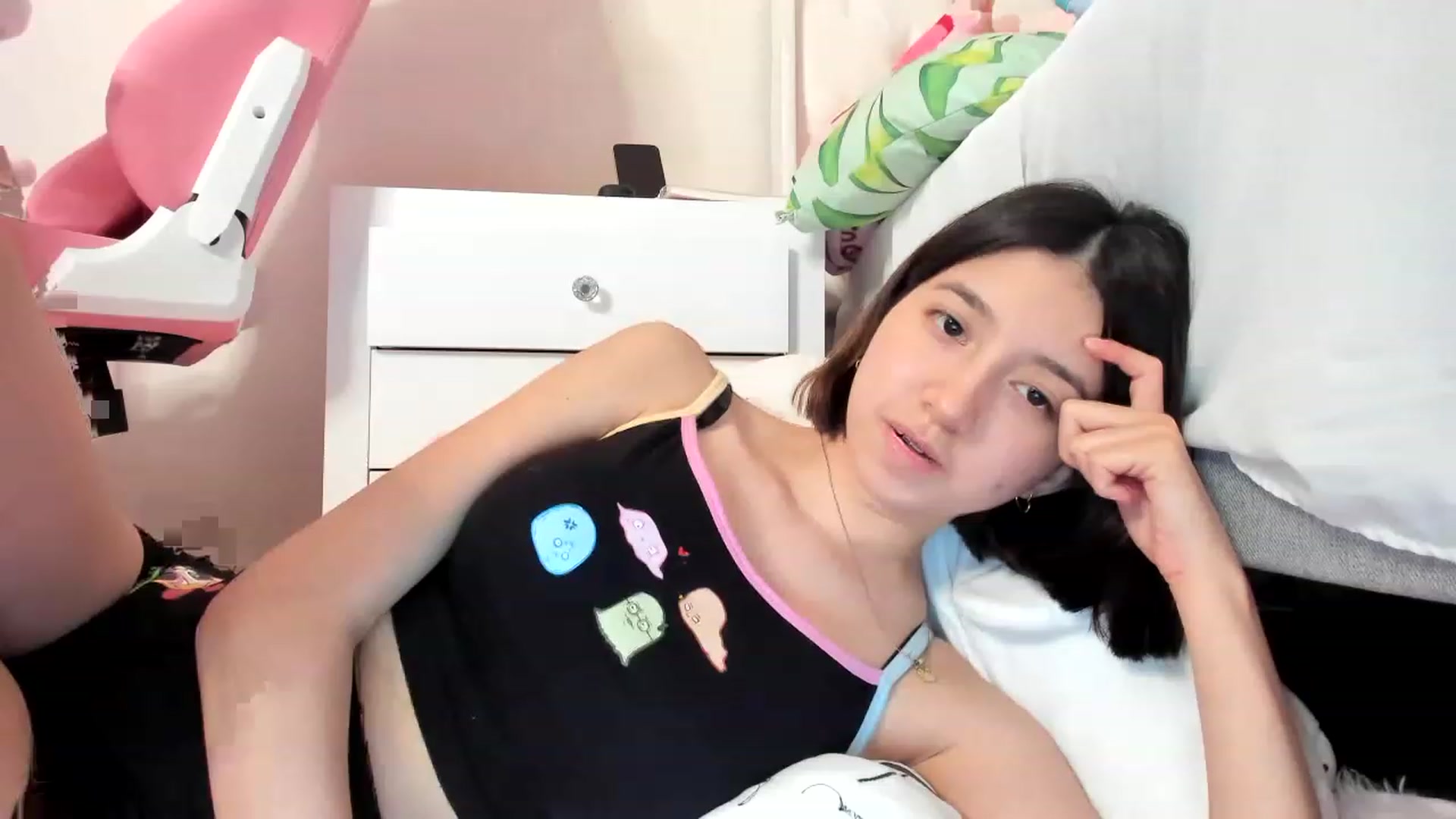 Gallery image thumbnail from Cherrycute666's myfreecams stream on, 04/19/2023, 07:11 image 9 of 20