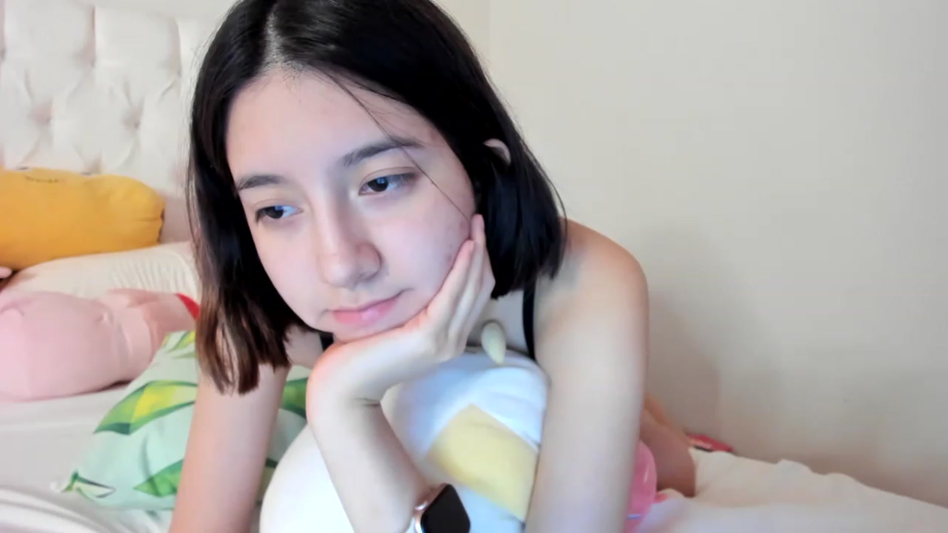 Gallery image thumbnail from Cherrycute666's myfreecams stream on, 04/19/2023, 10:28 image 12 of 20